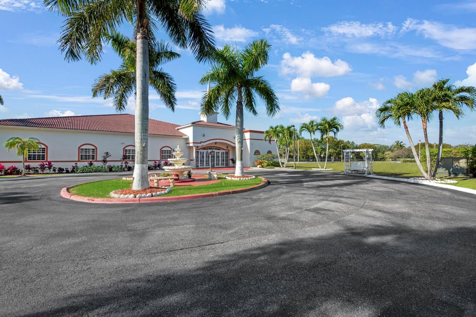 LAKE CHARLESTON - Commercial Sale