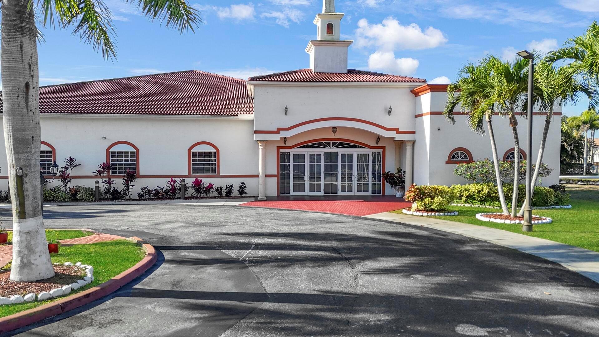 LAKE CHARLESTON - Commercial Sale