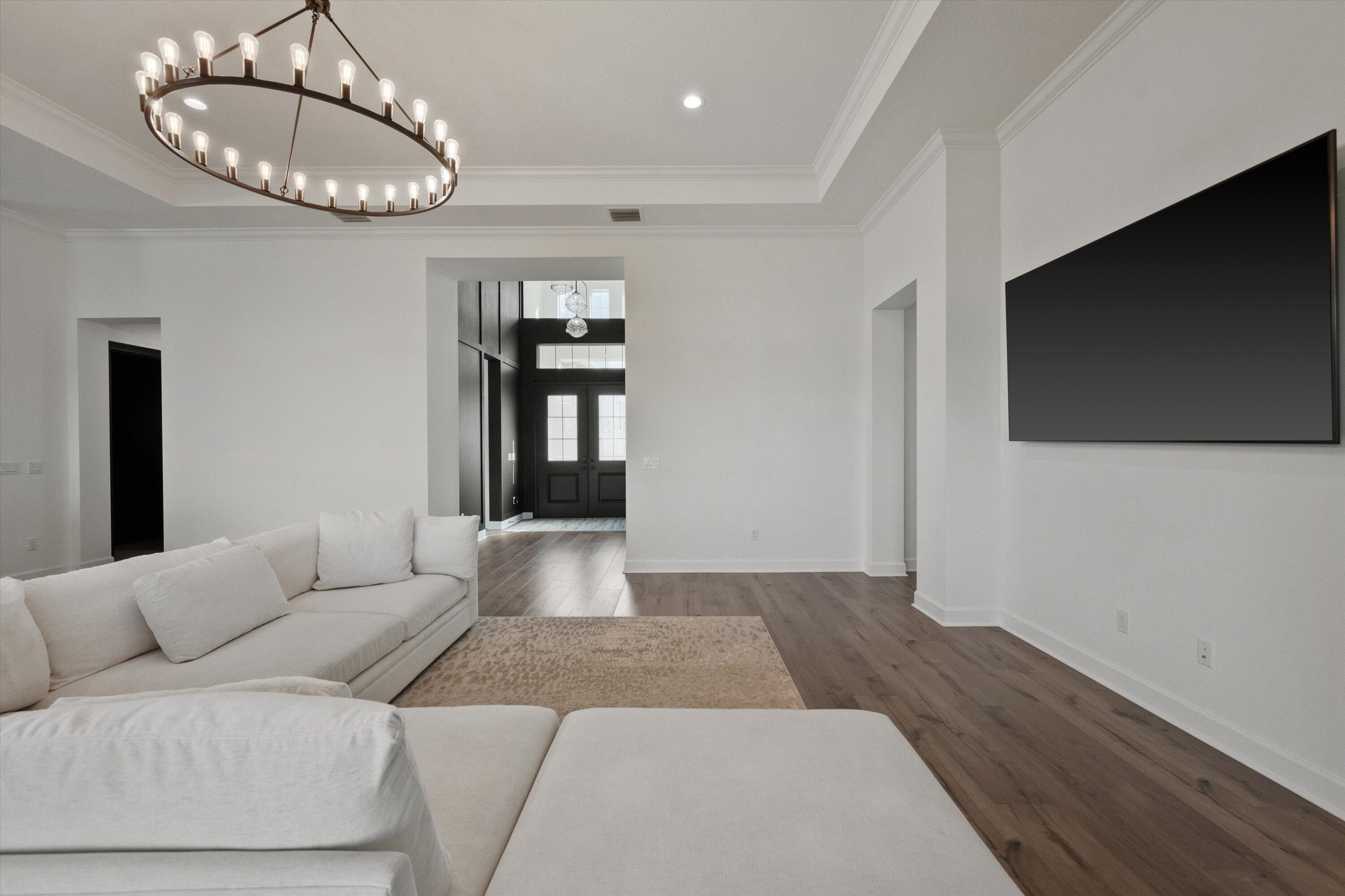 ESTATES OF WESTLAKE - Residential Lease
