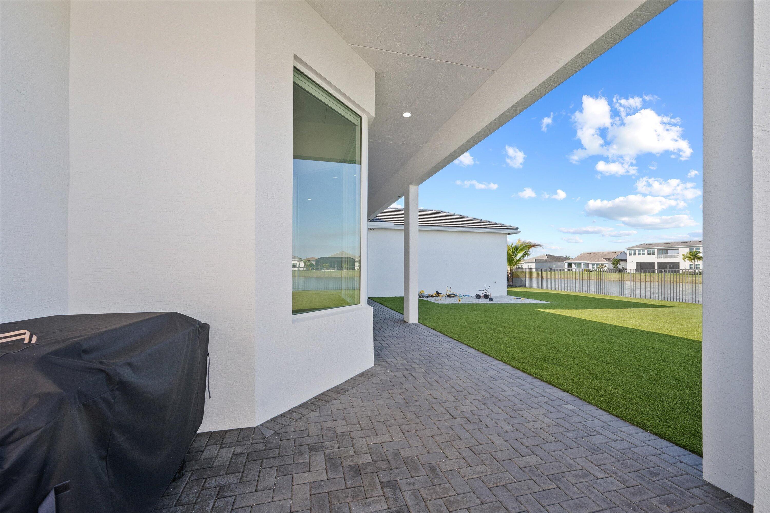 ESTATES OF WESTLAKE - Residential Lease