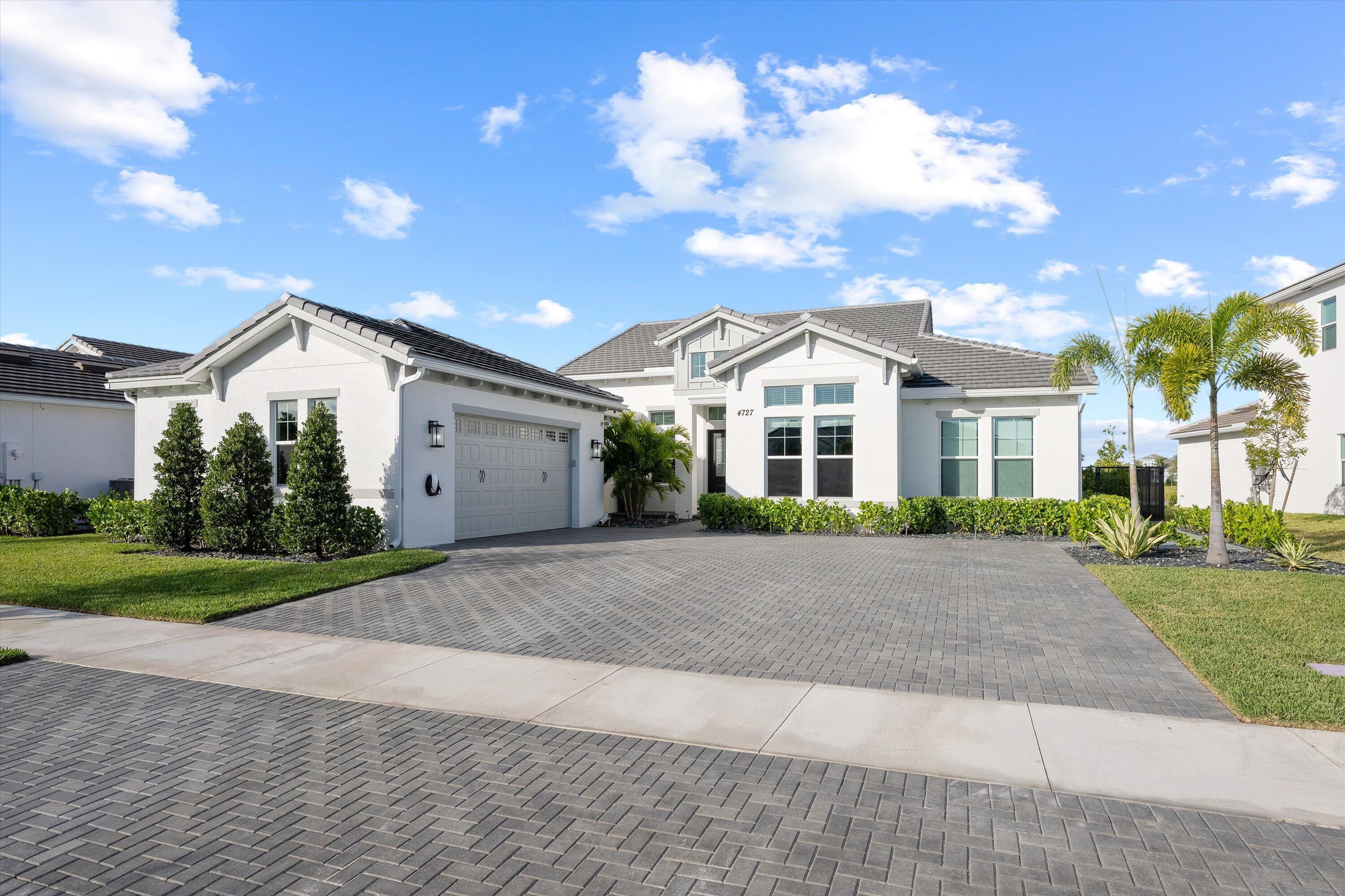 ESTATES OF WESTLAKE - Residential Lease