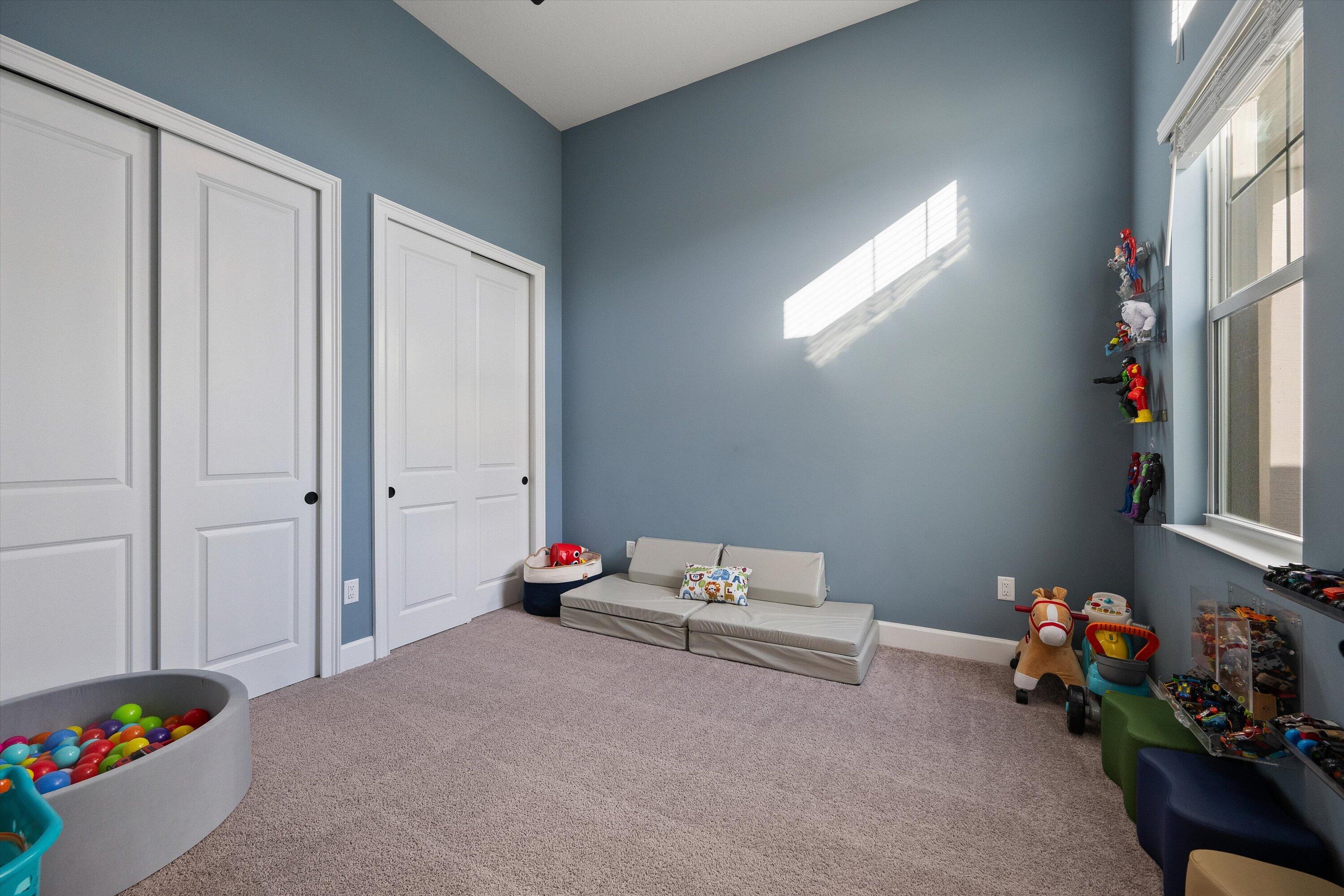 ESTATES OF WESTLAKE - Residential Lease