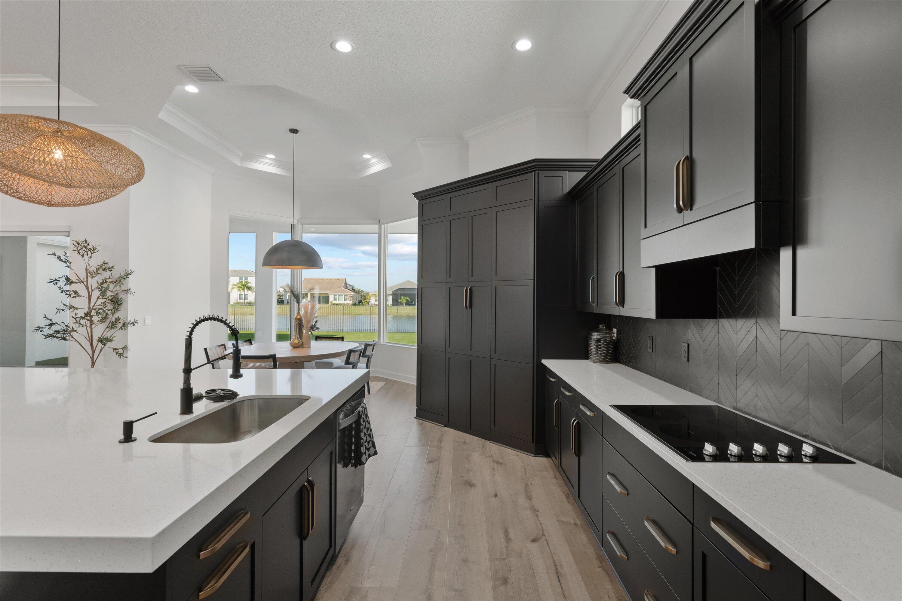 ESTATES OF WESTLAKE - Residential Lease