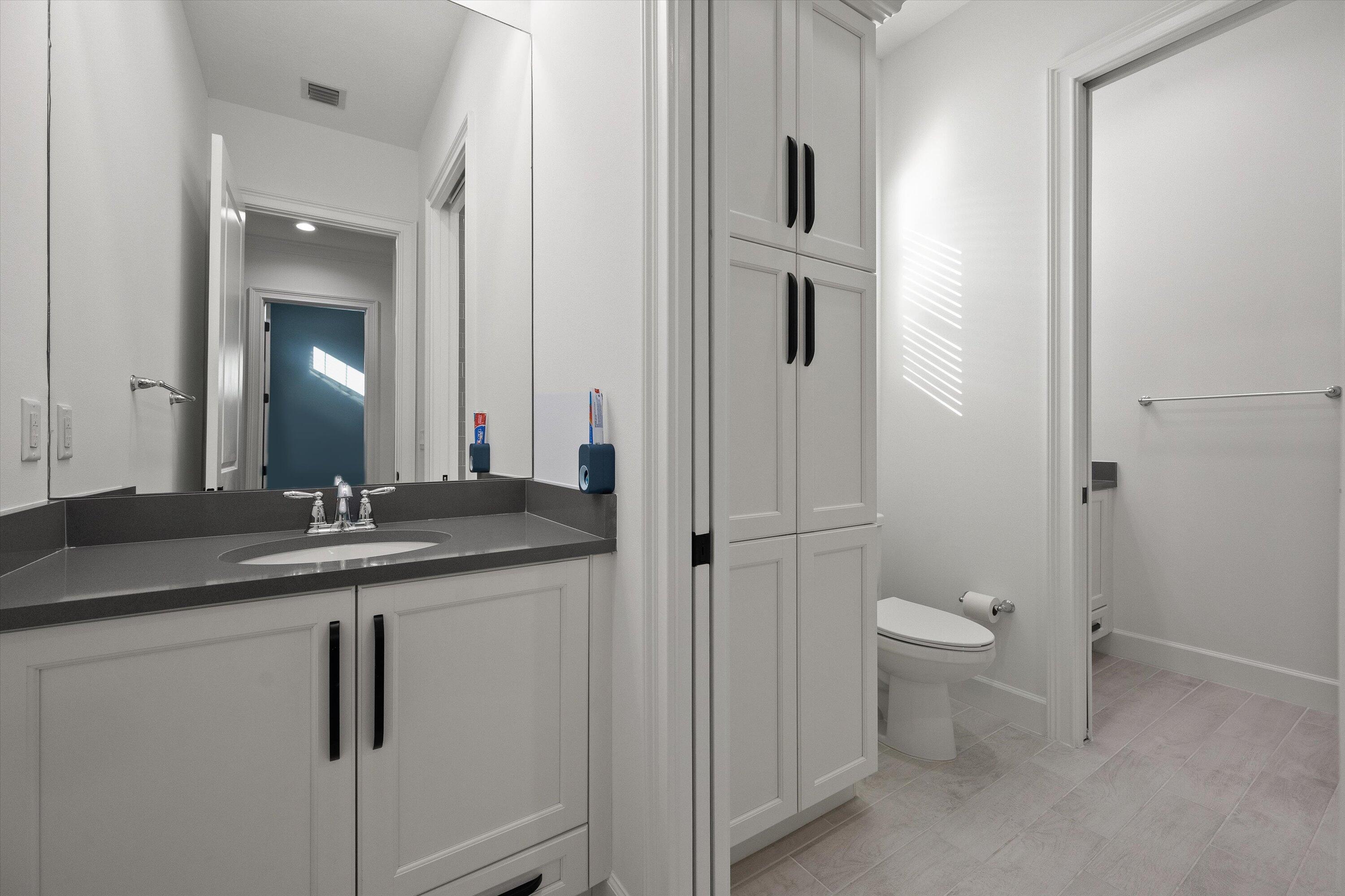 ESTATES OF WESTLAKE - Residential Lease