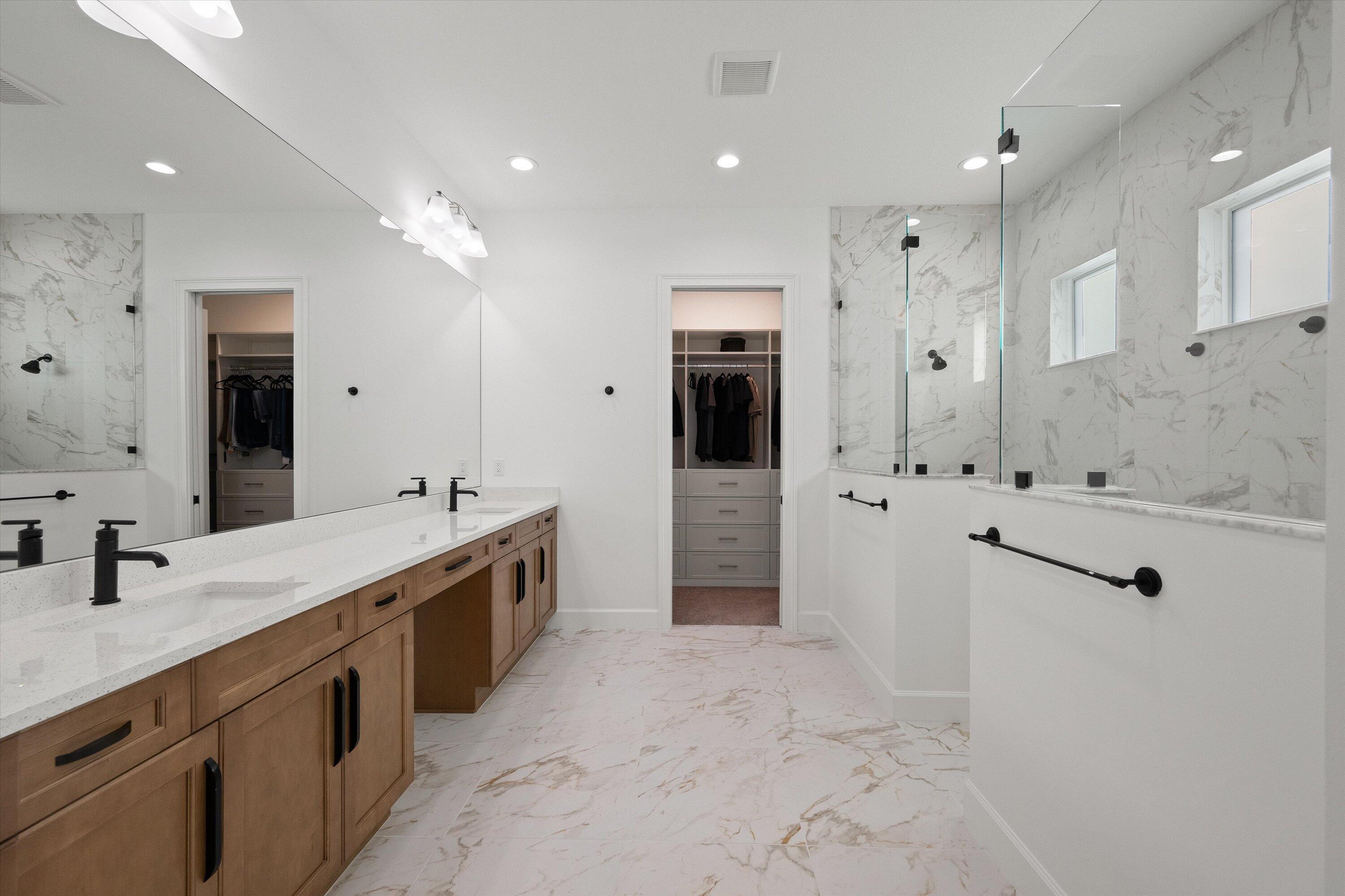 ESTATES OF WESTLAKE - Residential Lease