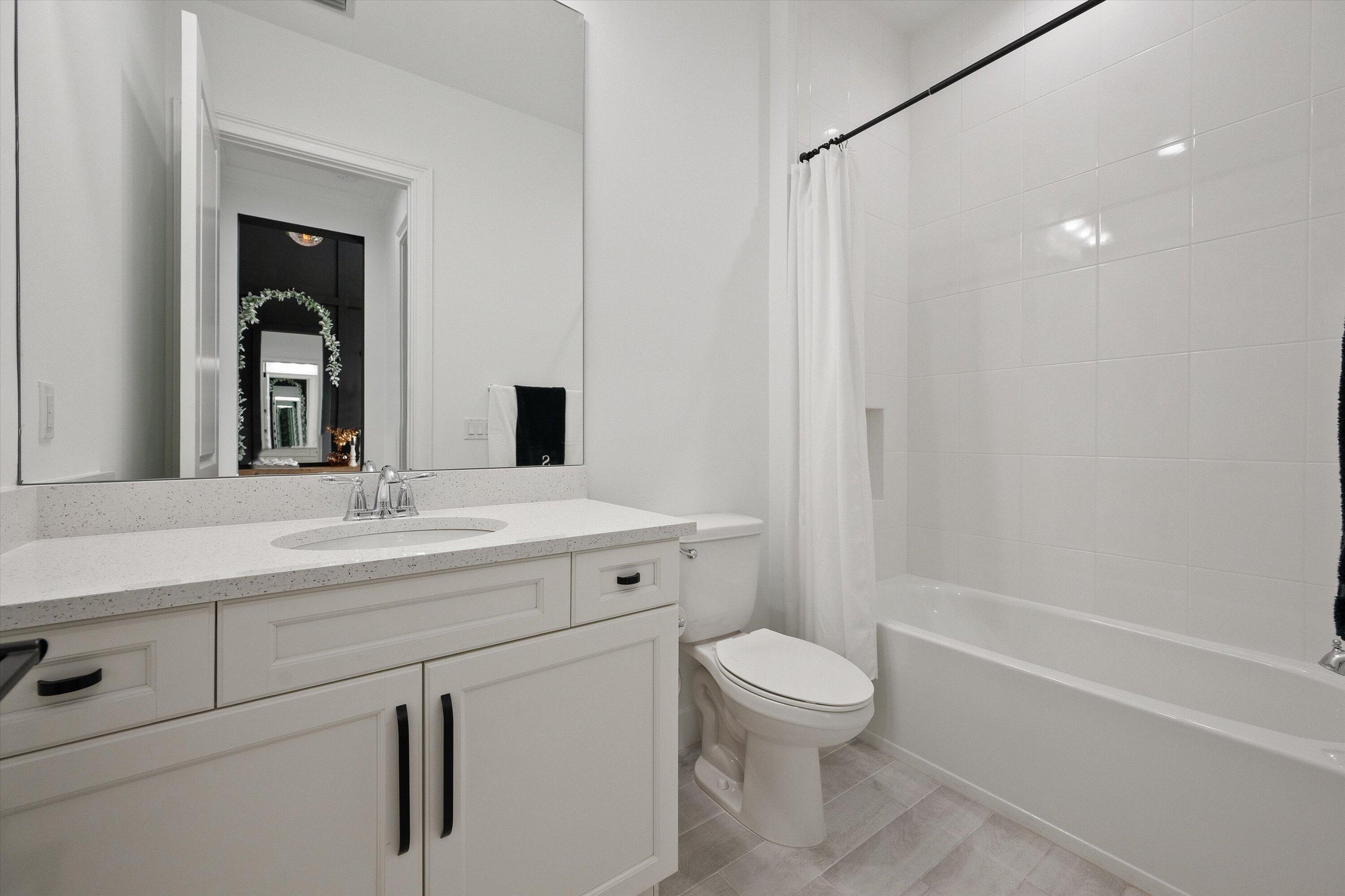 ESTATES OF WESTLAKE - Residential Lease