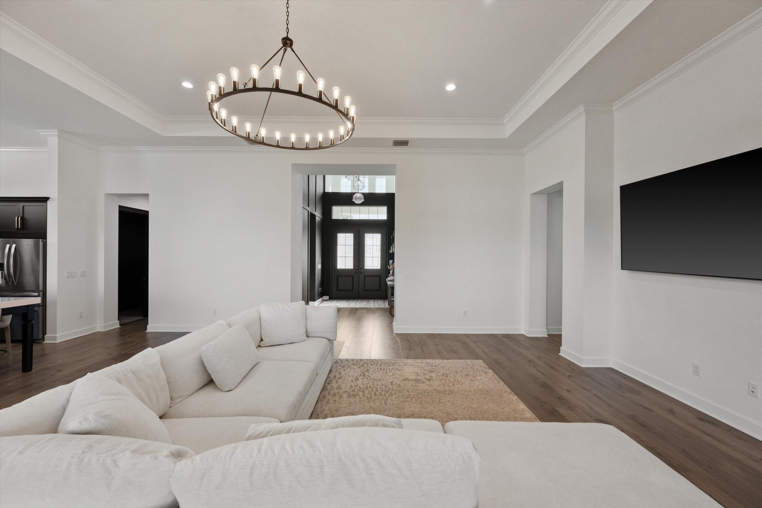 ESTATES OF WESTLAKE - Residential Lease