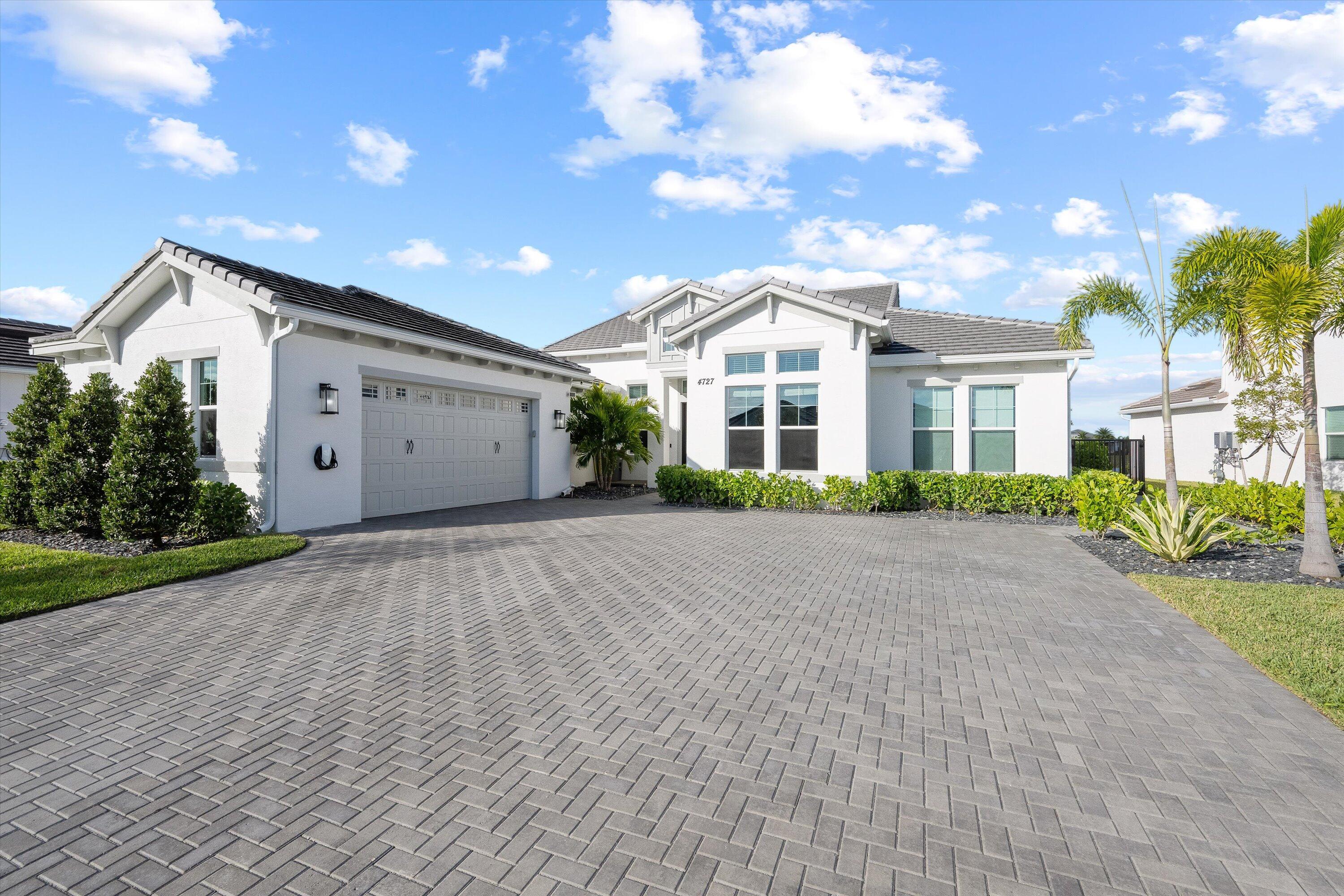 ESTATES OF WESTLAKE - Residential Lease