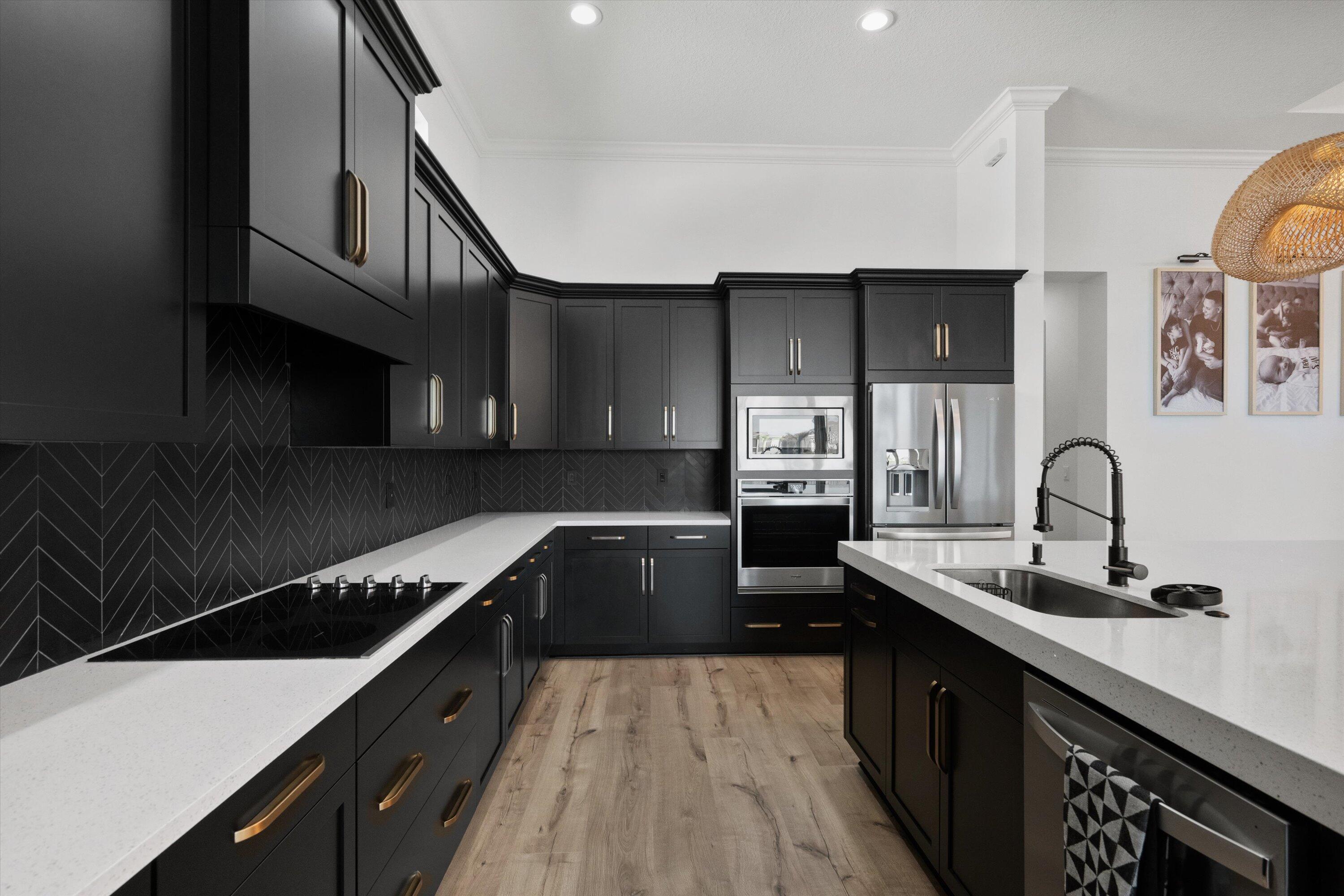 ESTATES OF WESTLAKE - Residential Lease