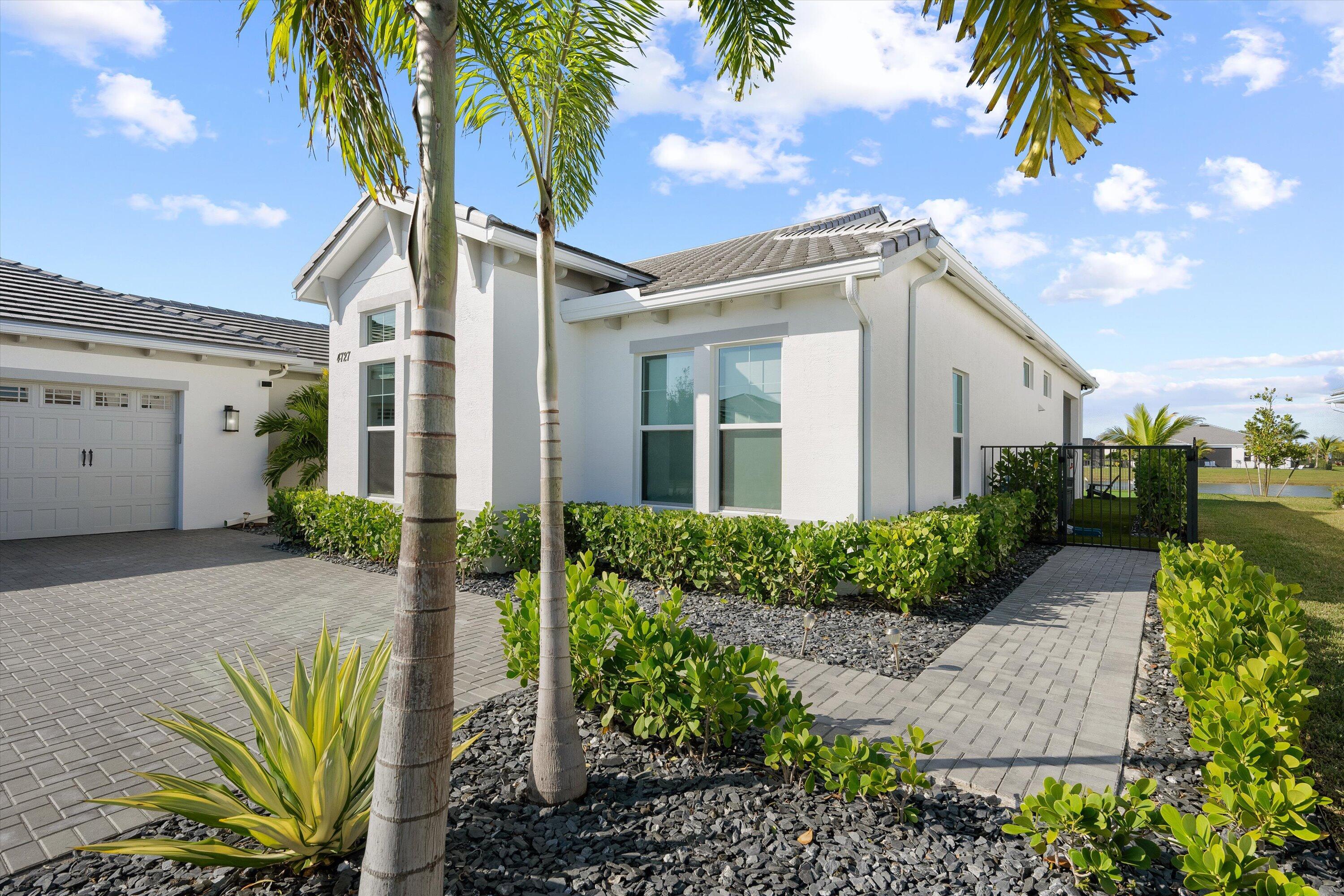 ESTATES OF WESTLAKE - Residential Lease