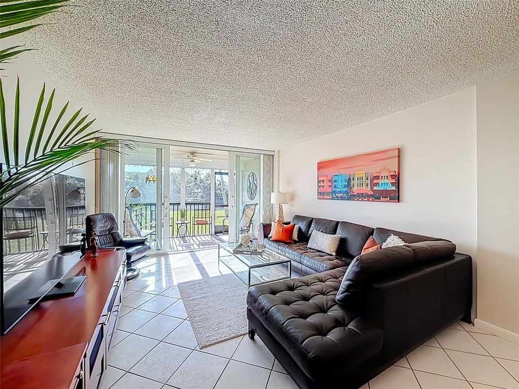 Photo of 13 Royal Palm Way #101, Boca Raton, FL 33432 (MLS # F10551292)