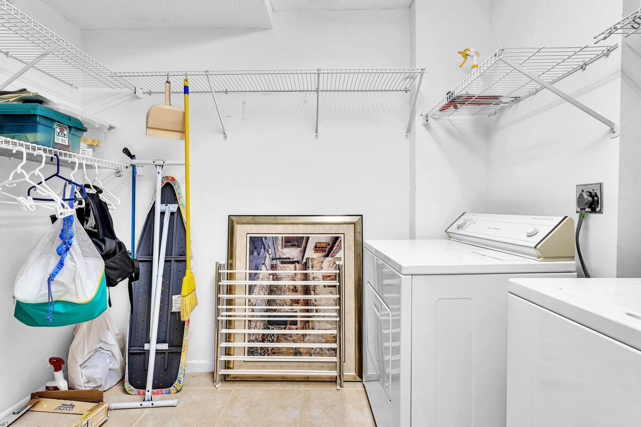 WATERSEDGE AT THE LAKES O - Residential