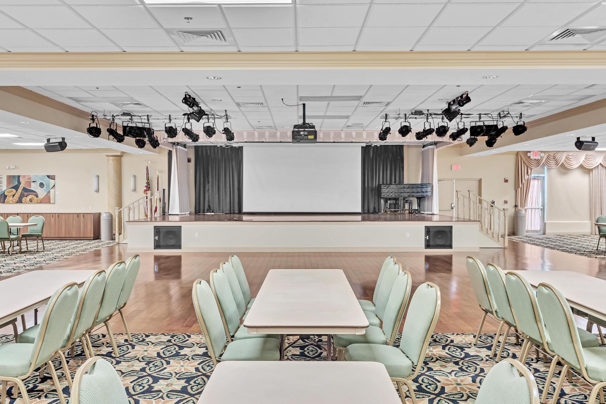 WATERSEDGE AT THE LAKES O - Residential