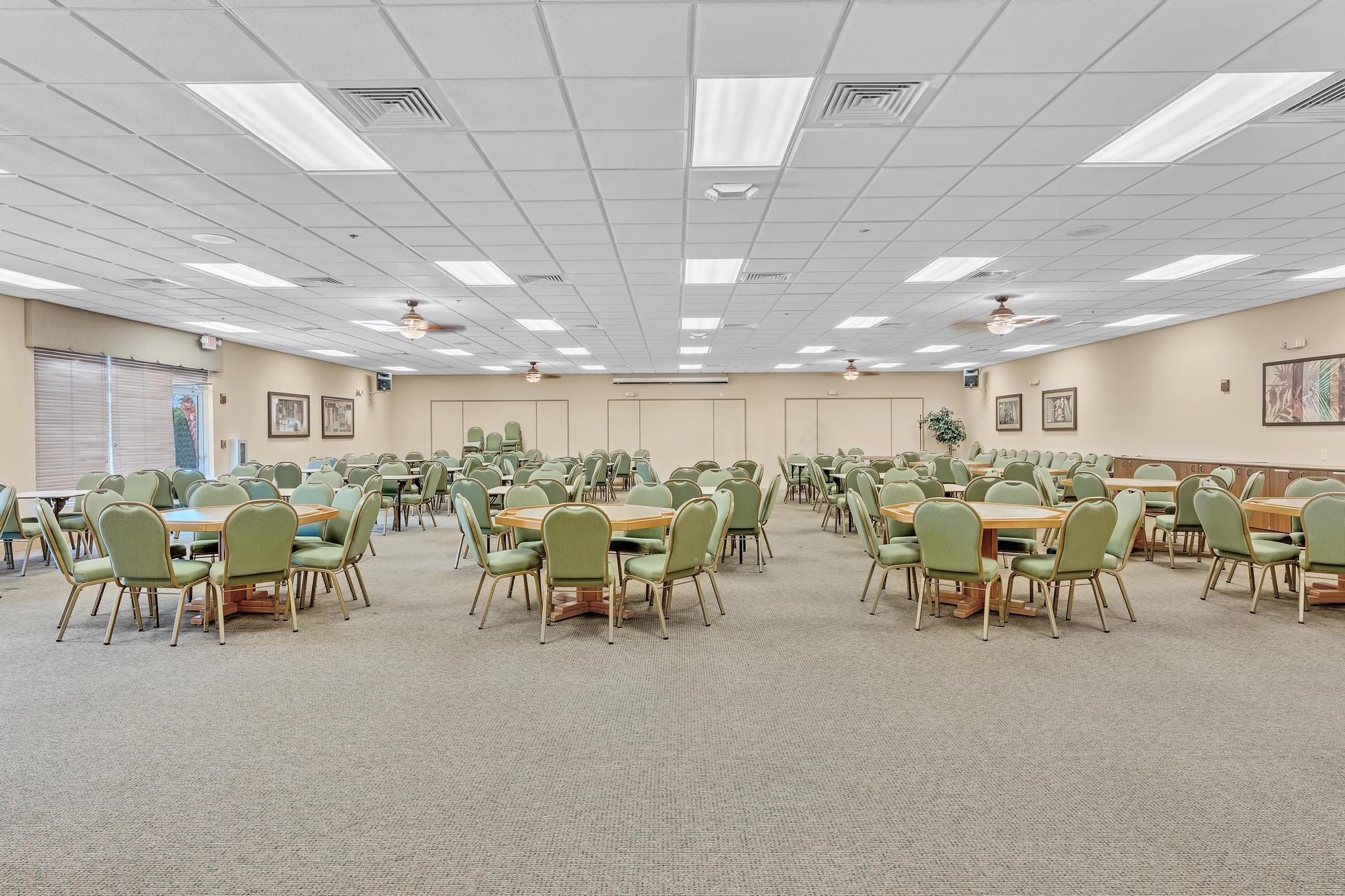 WATERSEDGE AT THE LAKES O - Residential