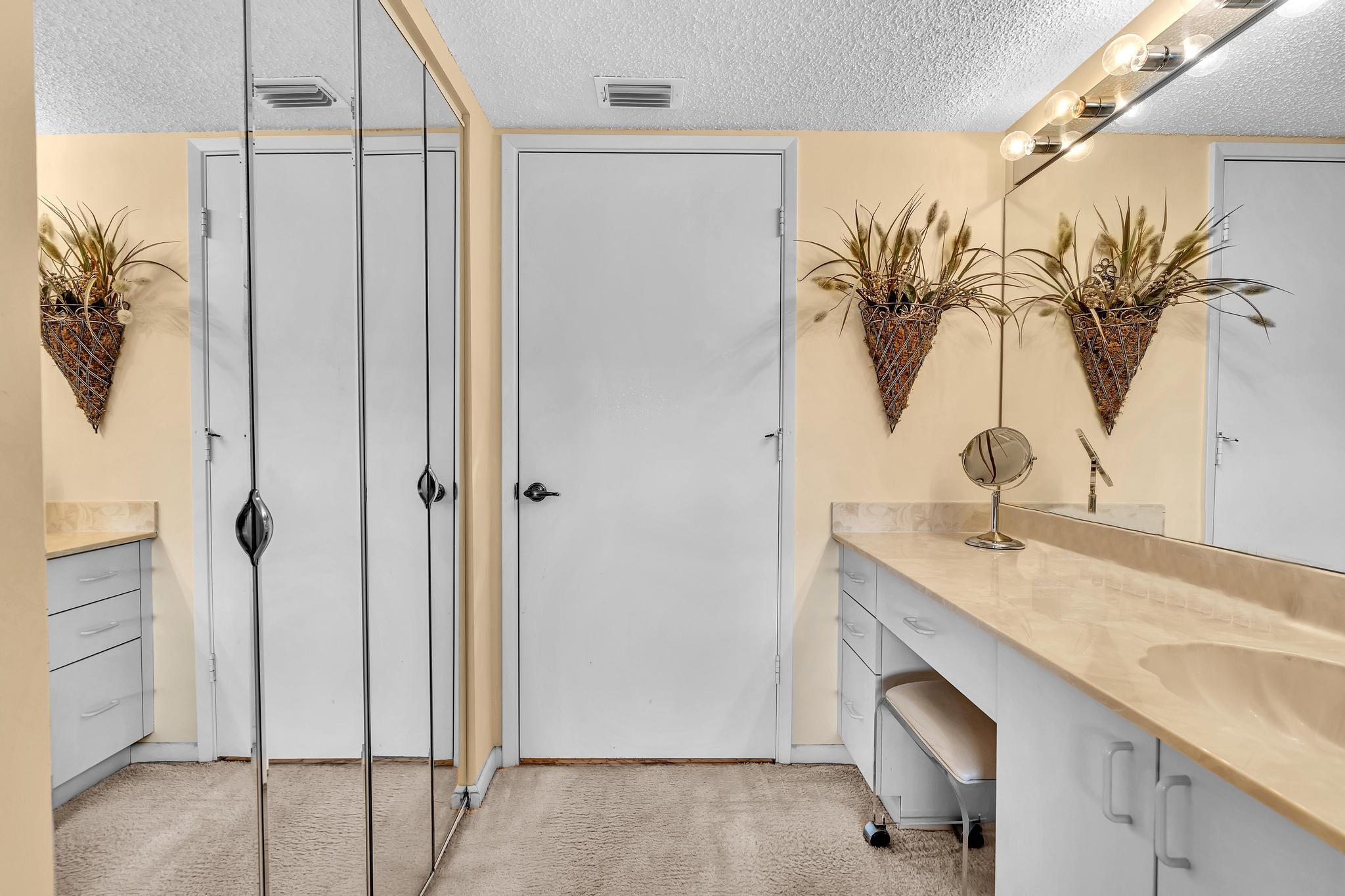 WATERSEDGE AT THE LAKES O - Residential