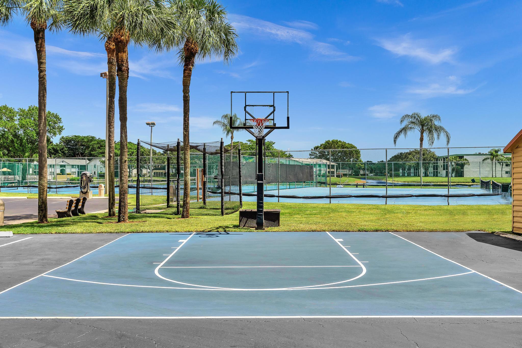 WATERSEDGE AT THE LAKES O - Residential