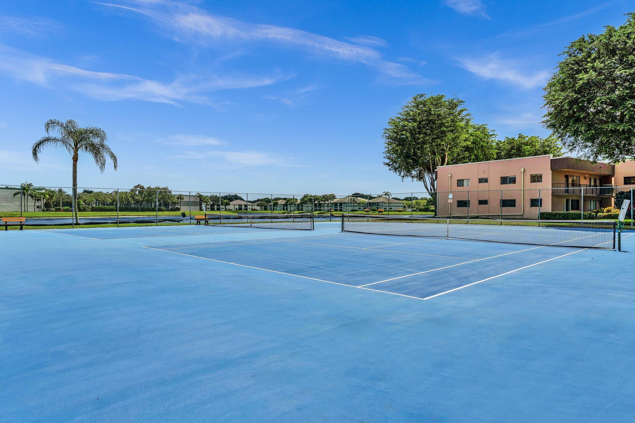 WATERSEDGE AT THE LAKES O - Residential