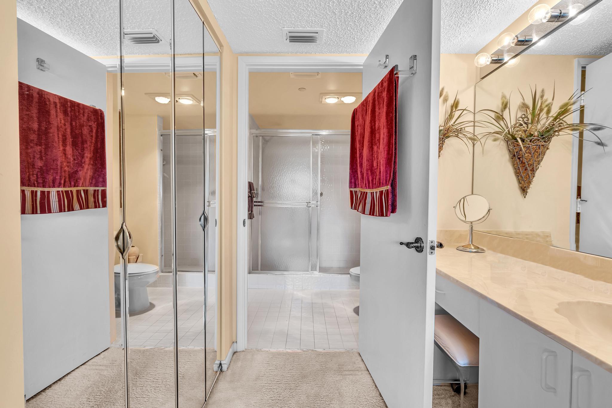 WATERSEDGE AT THE LAKES O - Residential