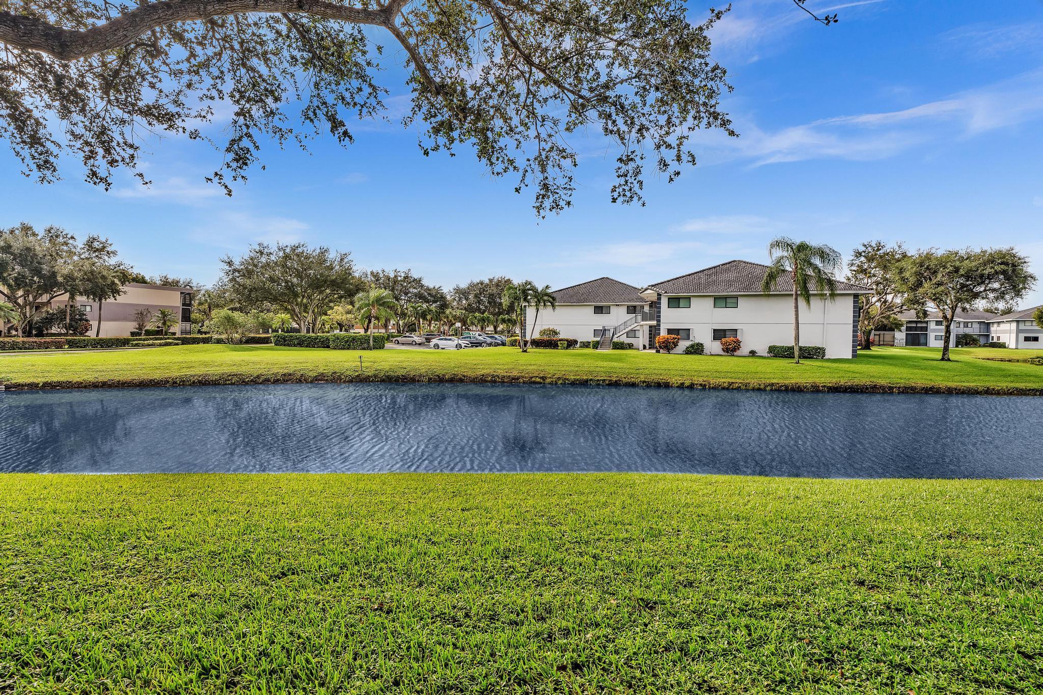 WATERSEDGE AT THE LAKES O - Residential