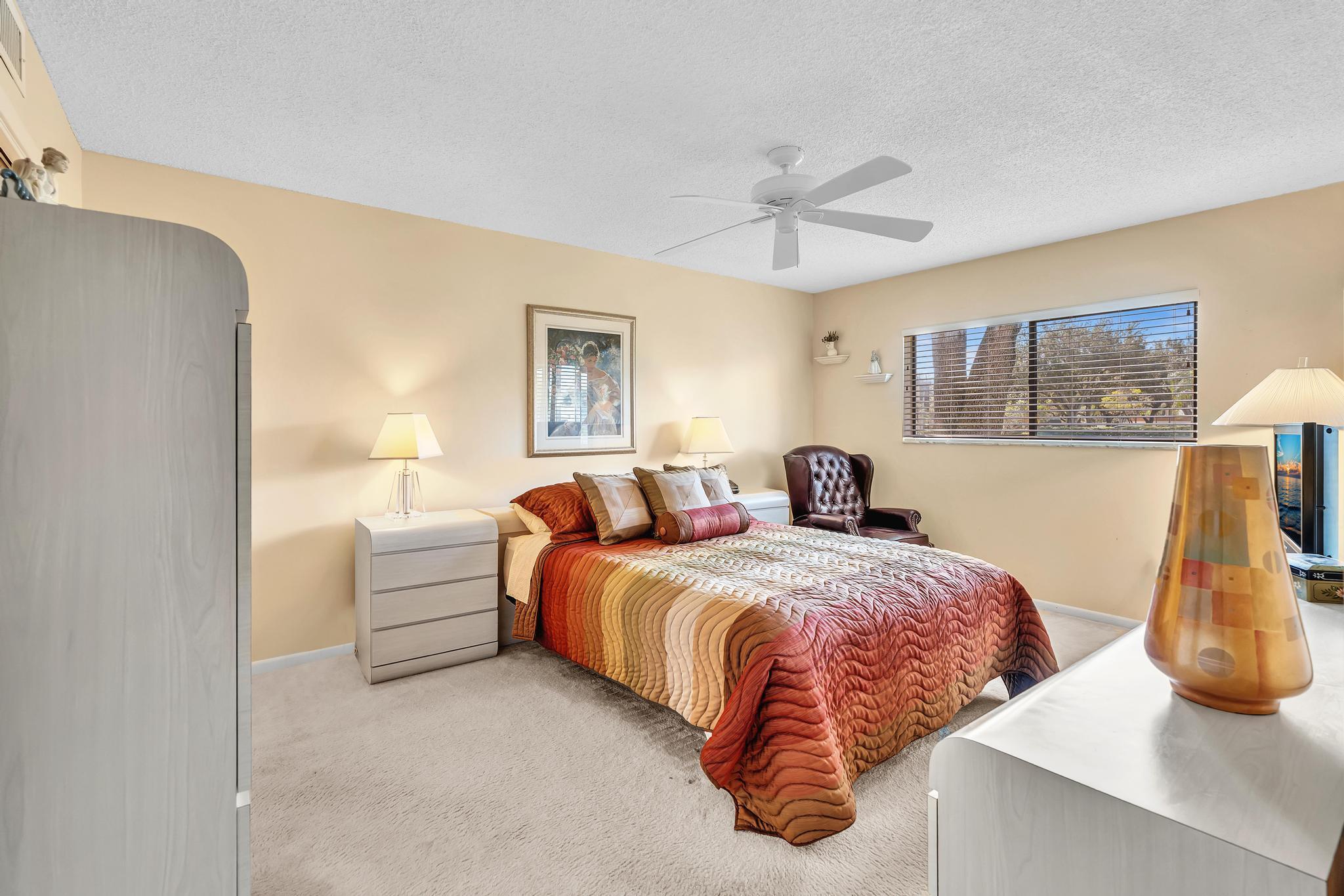 WATERSEDGE AT THE LAKES O - Residential