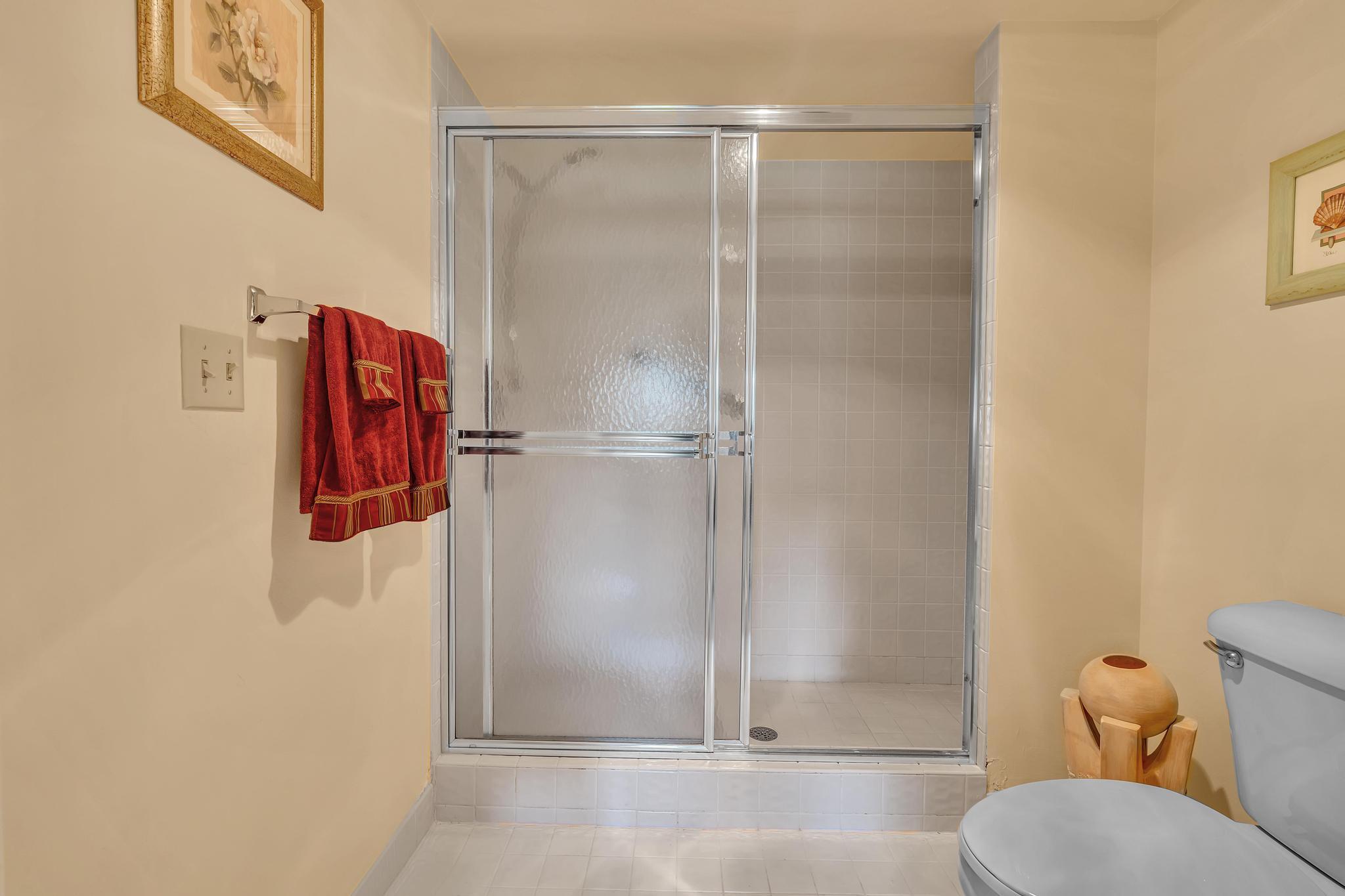 WATERSEDGE AT THE LAKES O - Residential