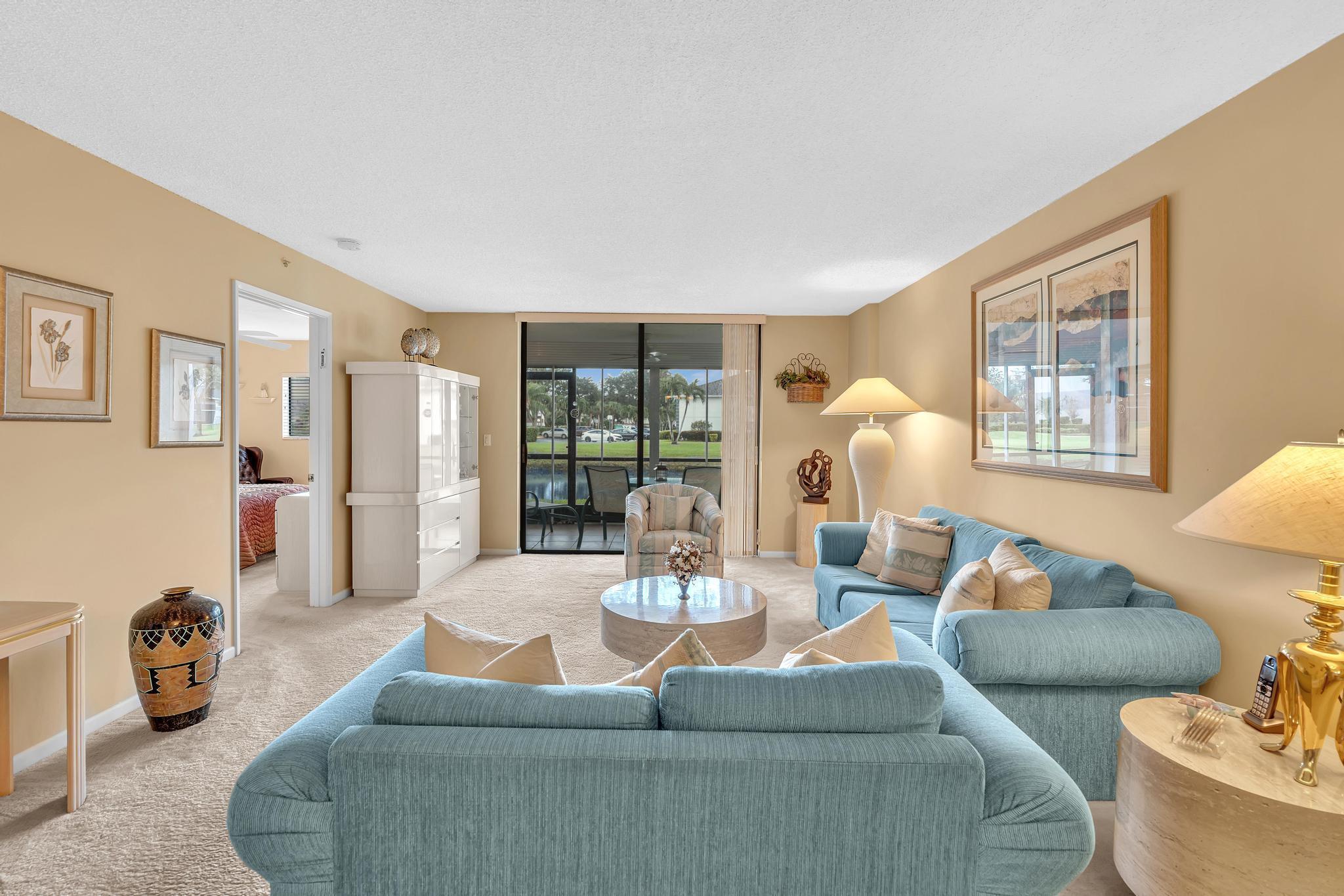 WATERSEDGE AT THE LAKES O - Residential