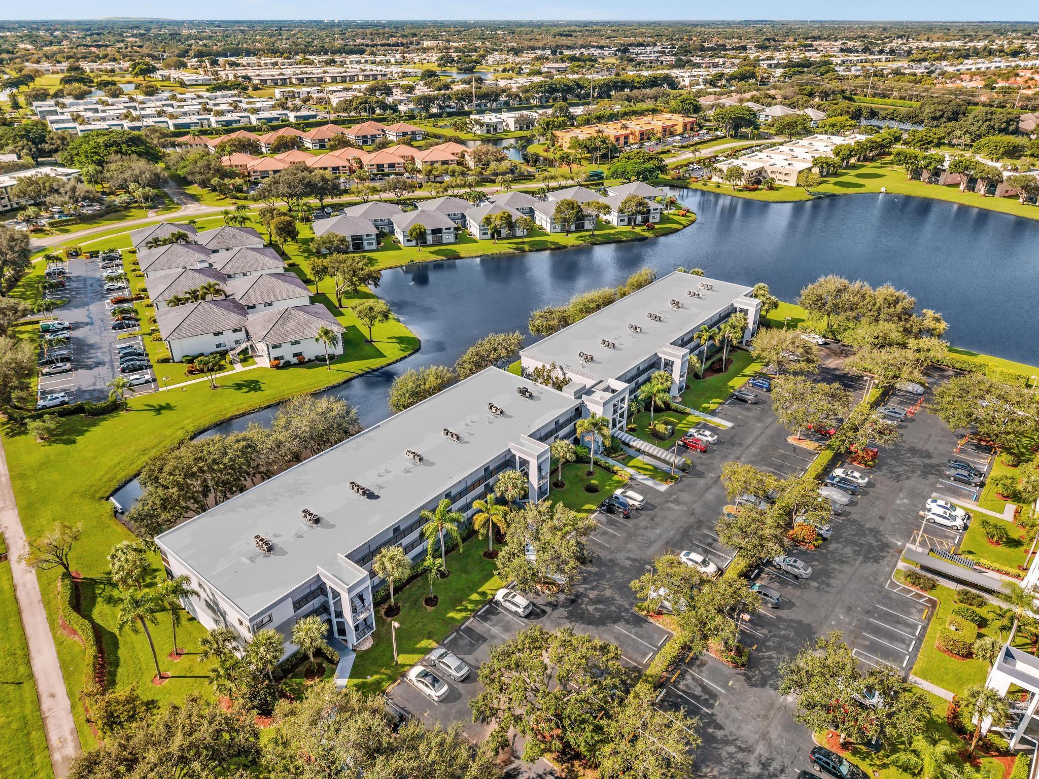 WATERSEDGE AT THE LAKES O - Residential