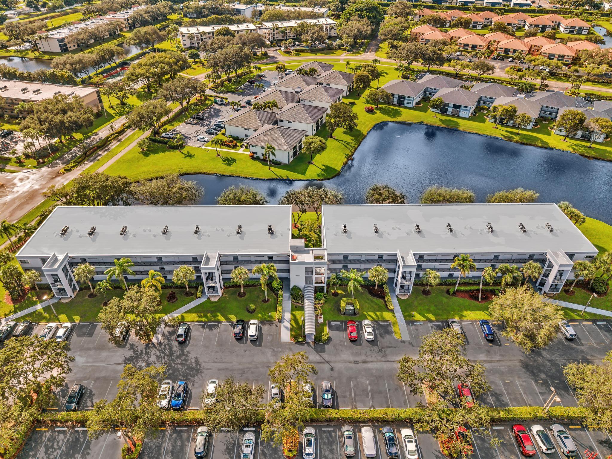 WATERSEDGE AT THE LAKES O - Residential