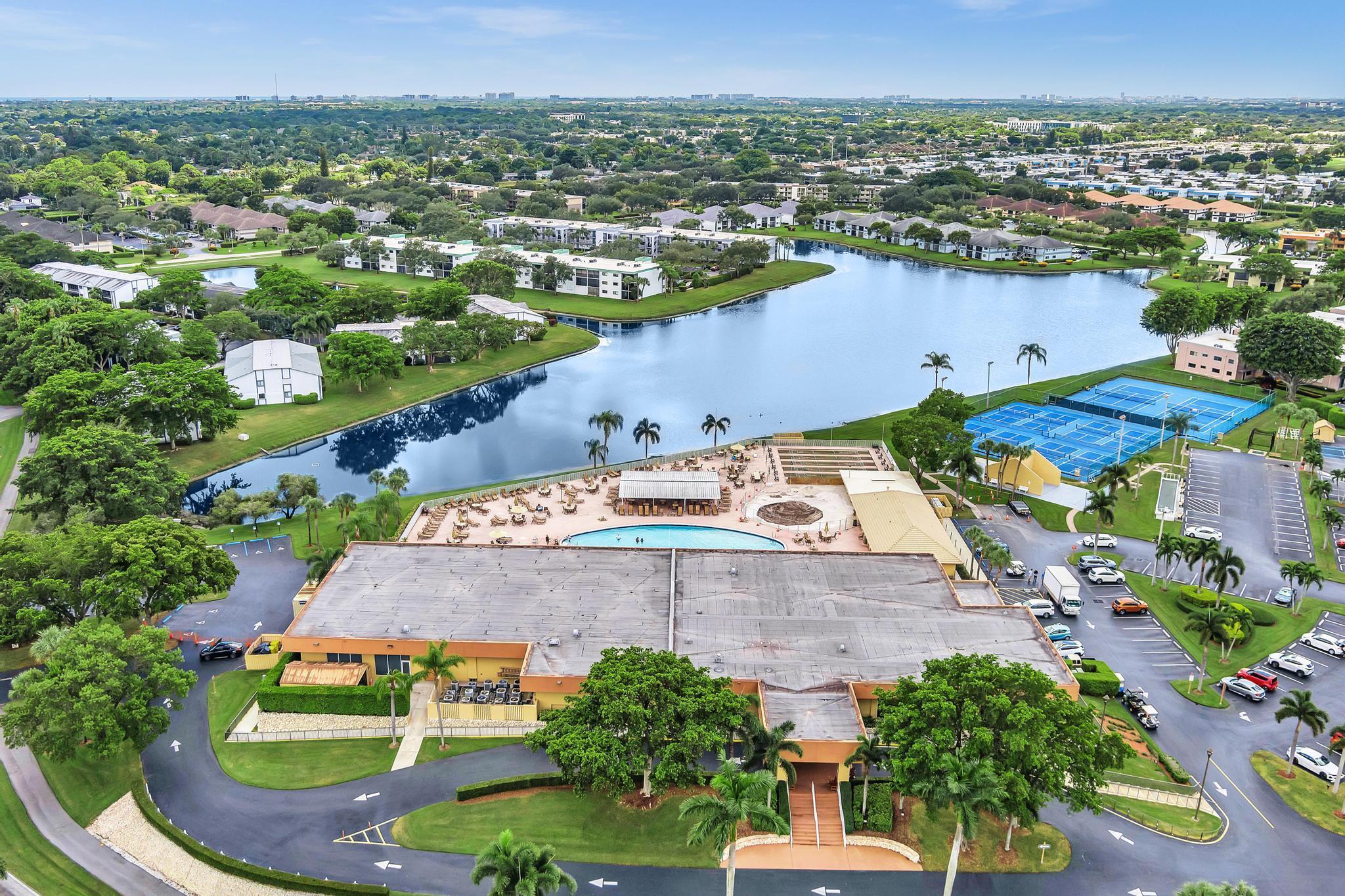 WATERSEDGE AT THE LAKES O - Residential