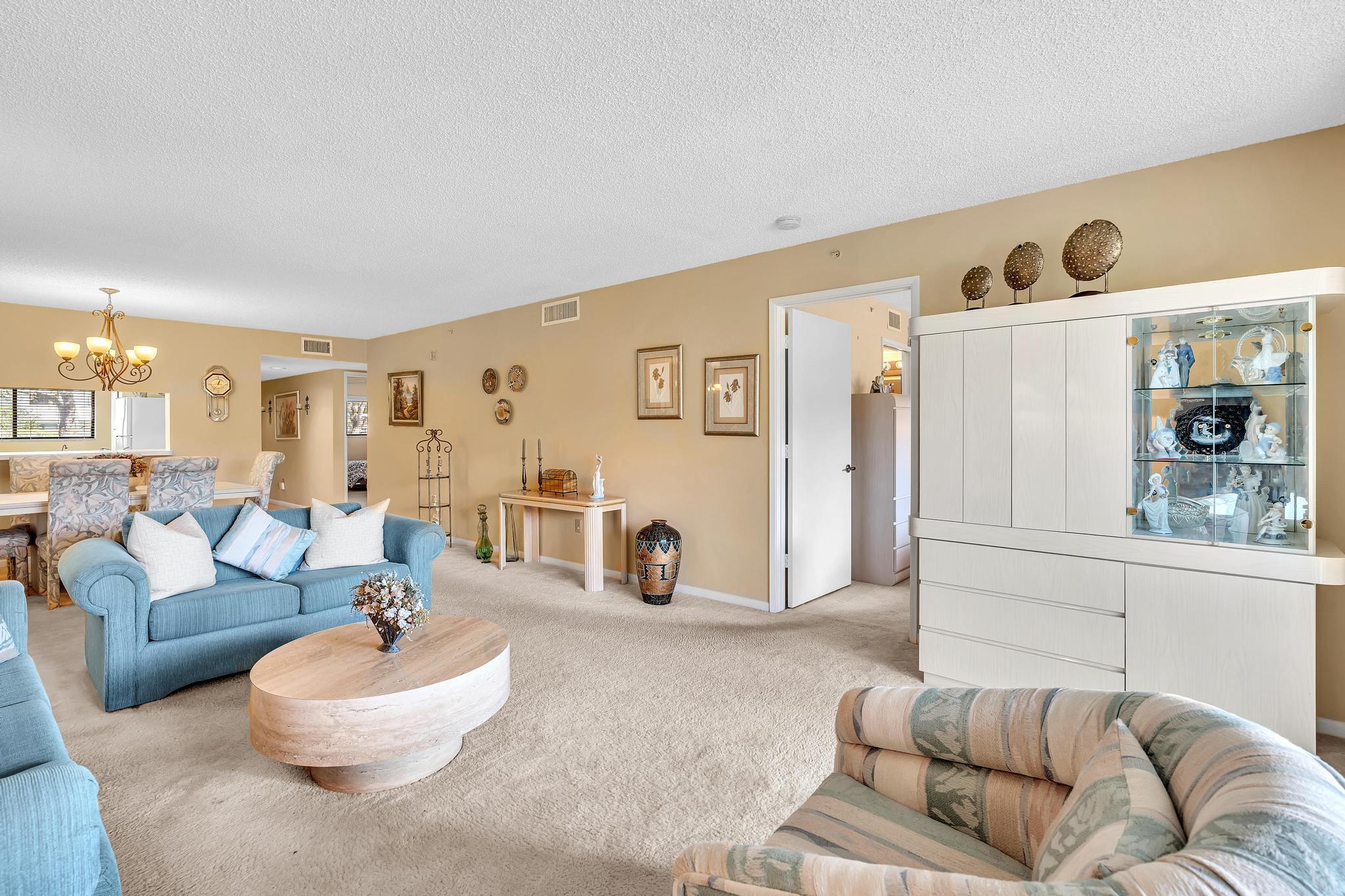 WATERSEDGE AT THE LAKES O - Residential