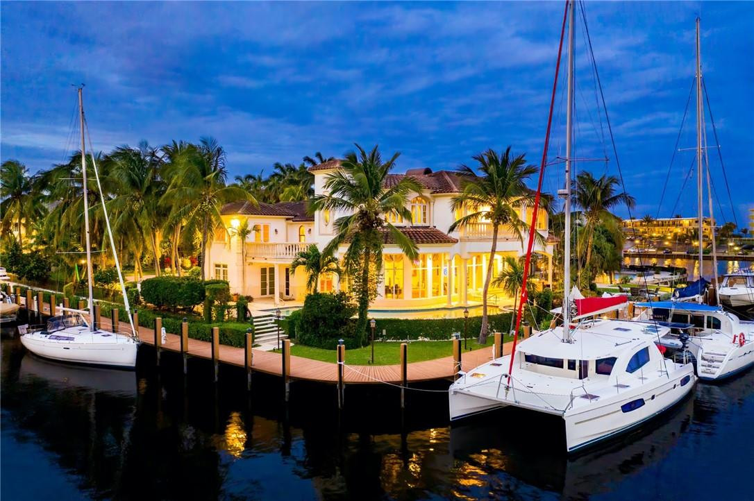 VENETIAN ISLES - Residential