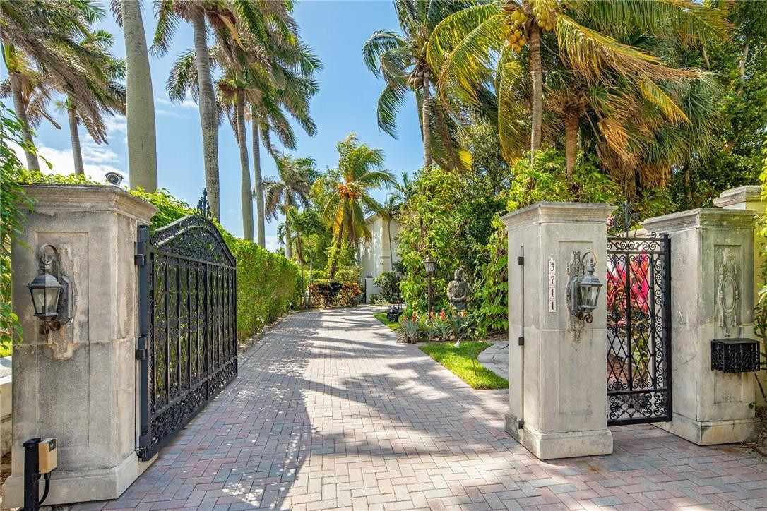 VENETIAN ISLES - Residential