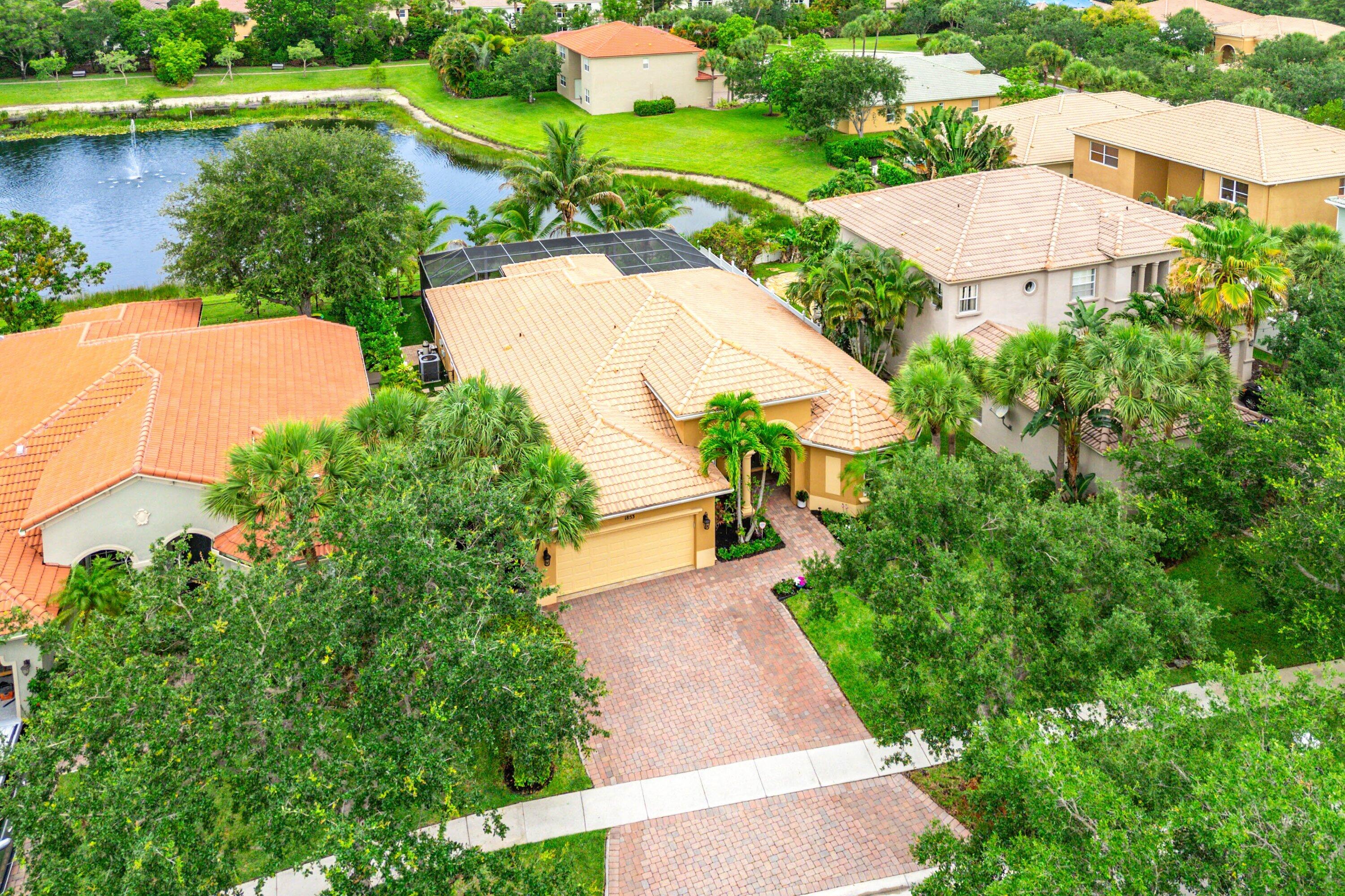 1853 Palisades Drive