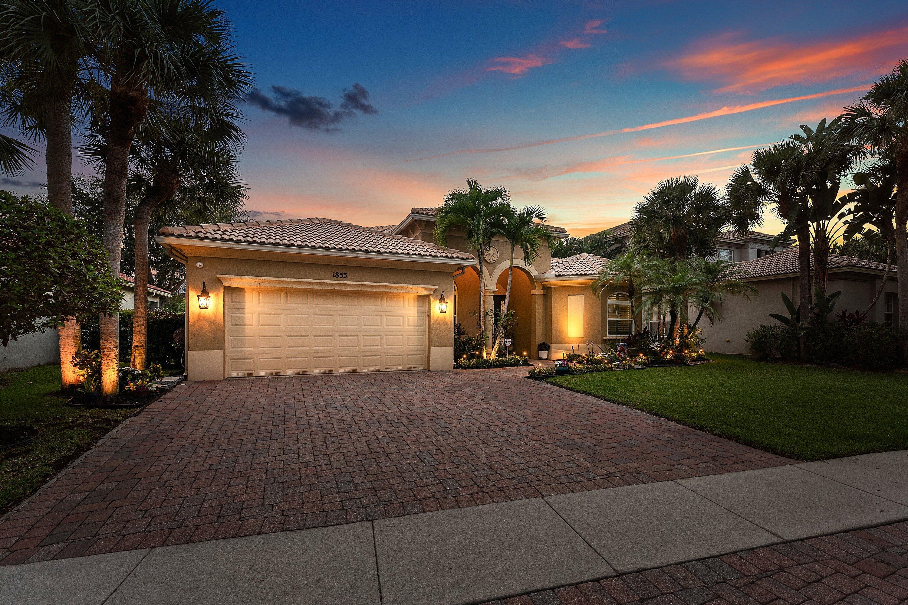 1853 Palisades Drive