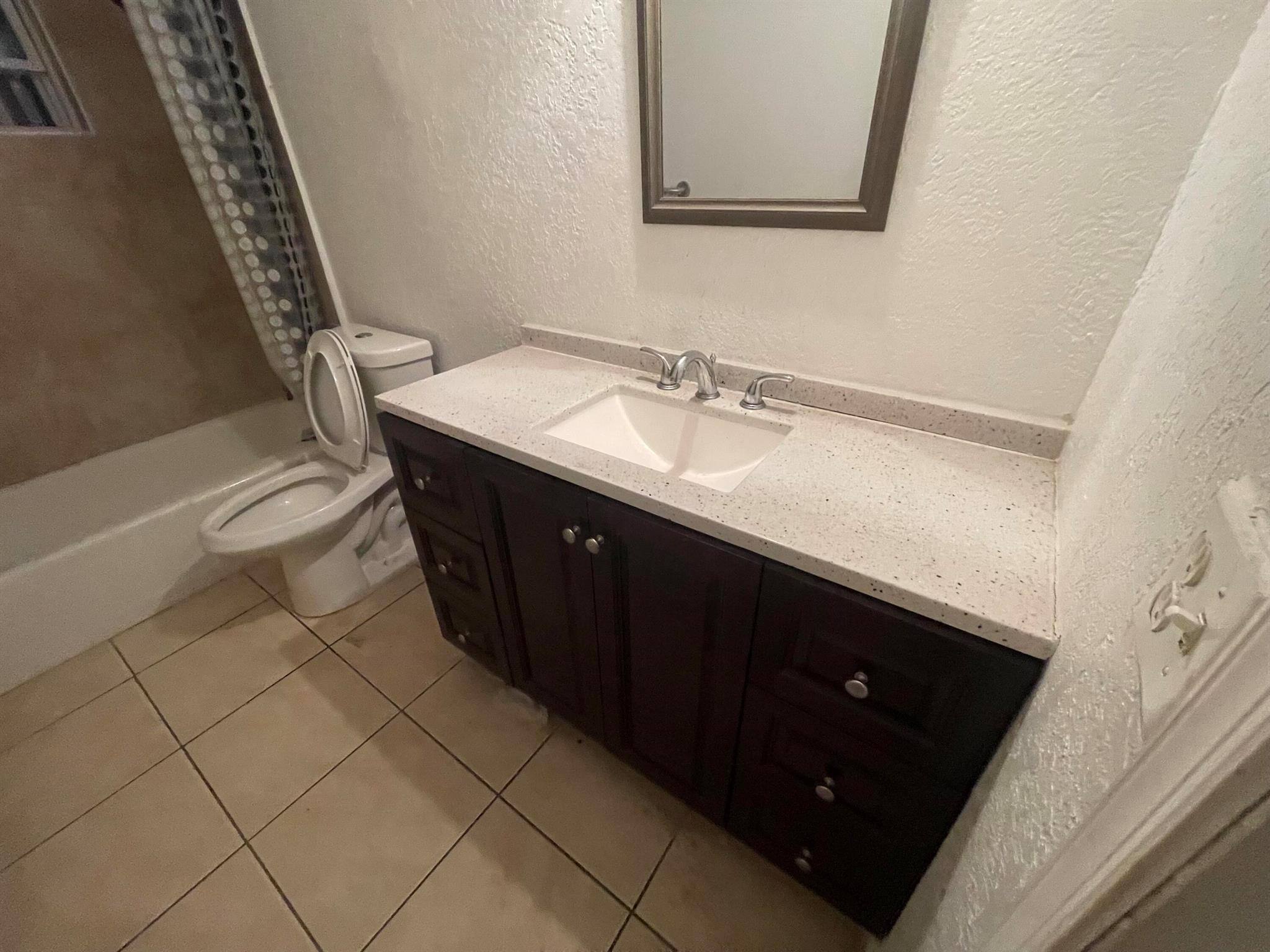 BOCA ISLANDS EAST 1ST ADD - Residential Lease