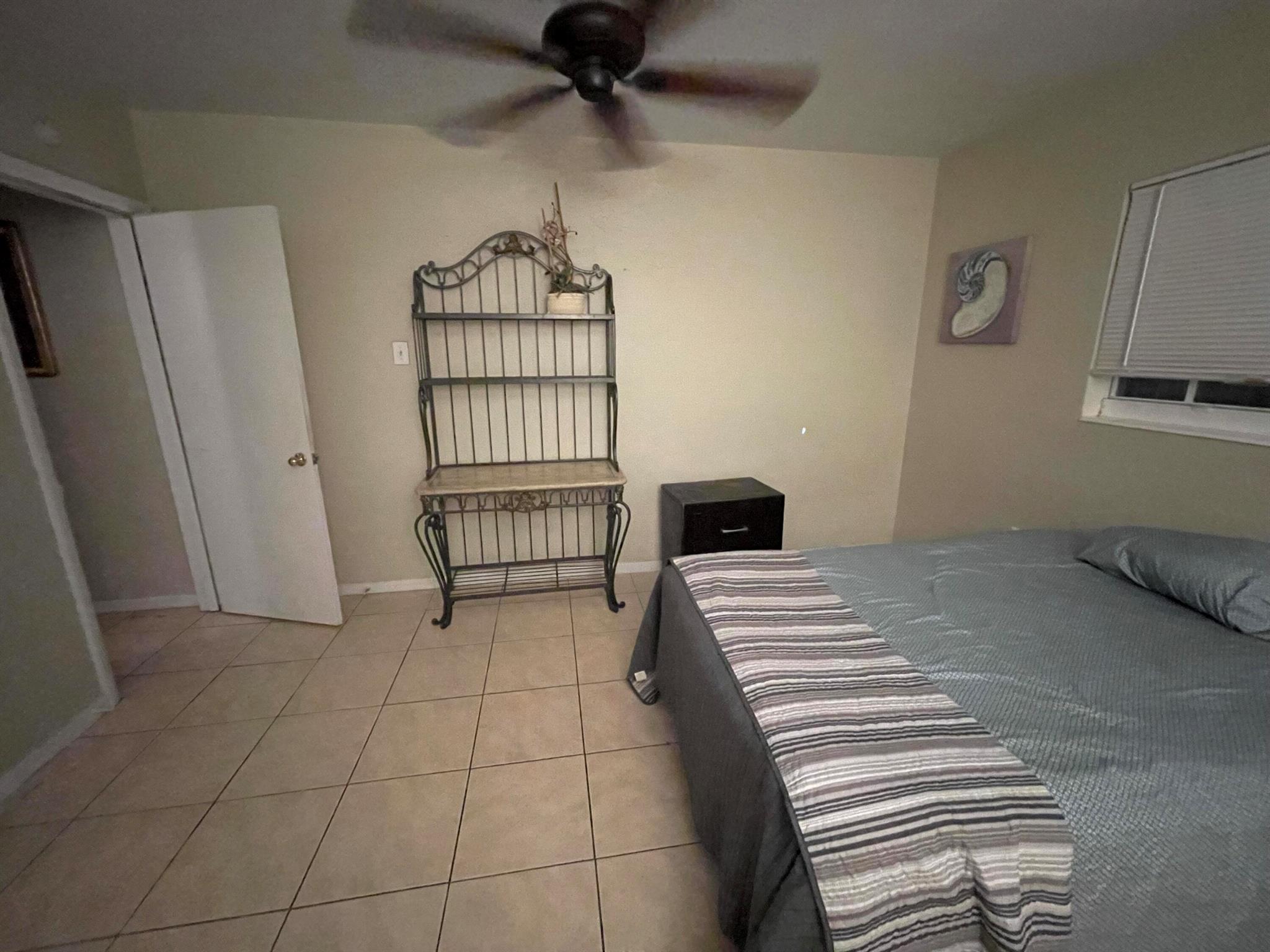 BOCA ISLANDS EAST 1ST ADD - Residential Lease