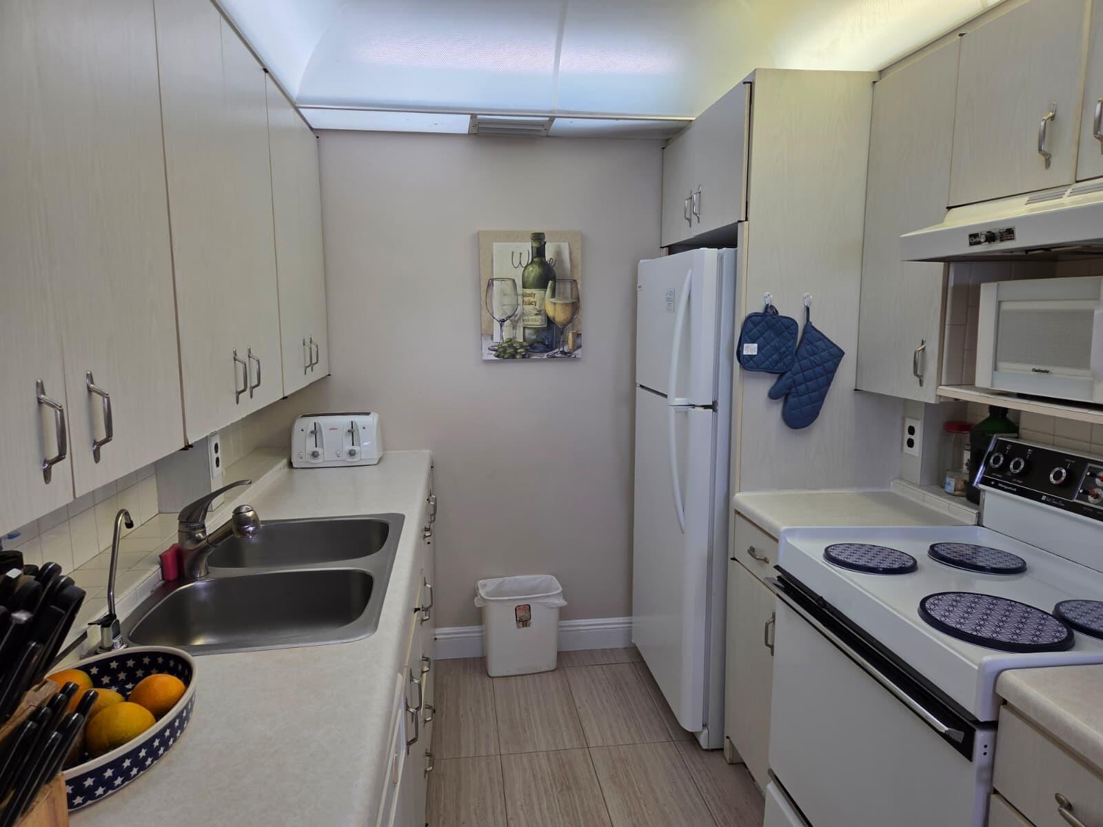 NEWPORT H CONDO - Residential