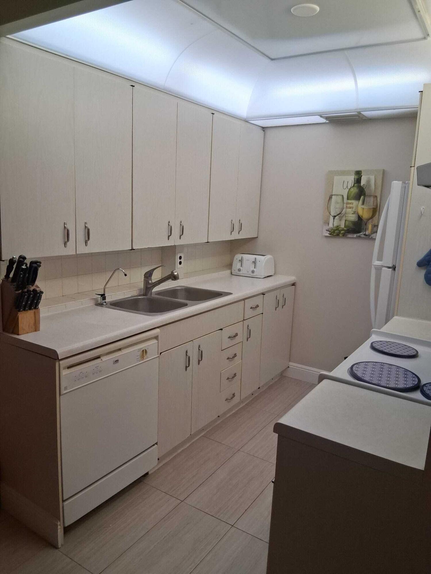 NEWPORT H CONDO - Residential