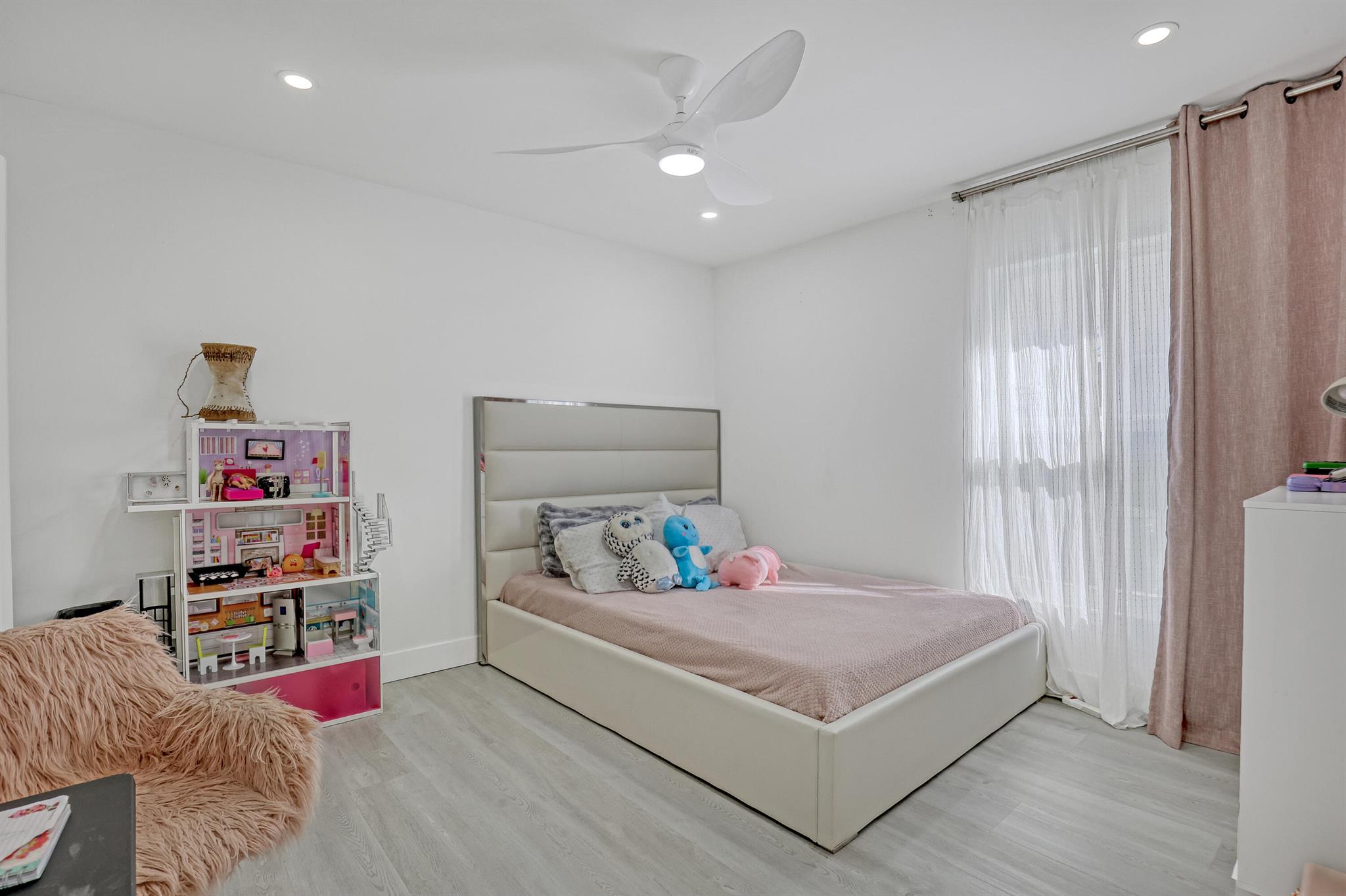 BINKS FOREST OF THE LANDI - Residential Lease