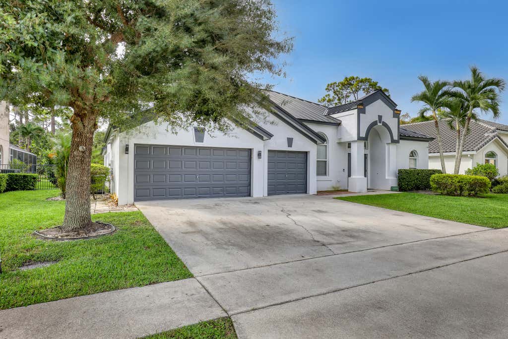 Photo of 15818 Glen Willow Lane, Wellington, FL 33414 (MLS # R11133323)