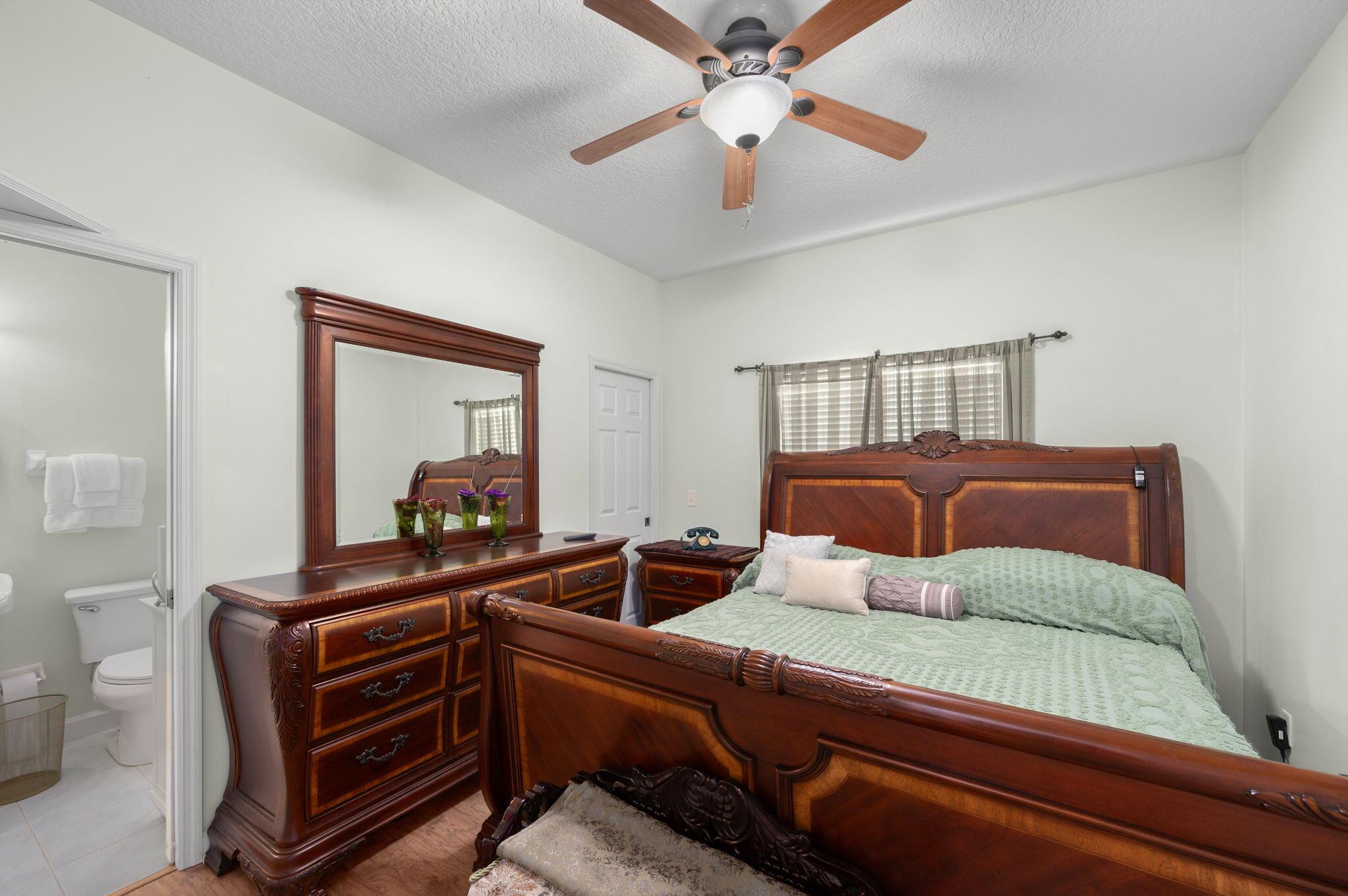 COUNTRY CLUB POINTE - Residential