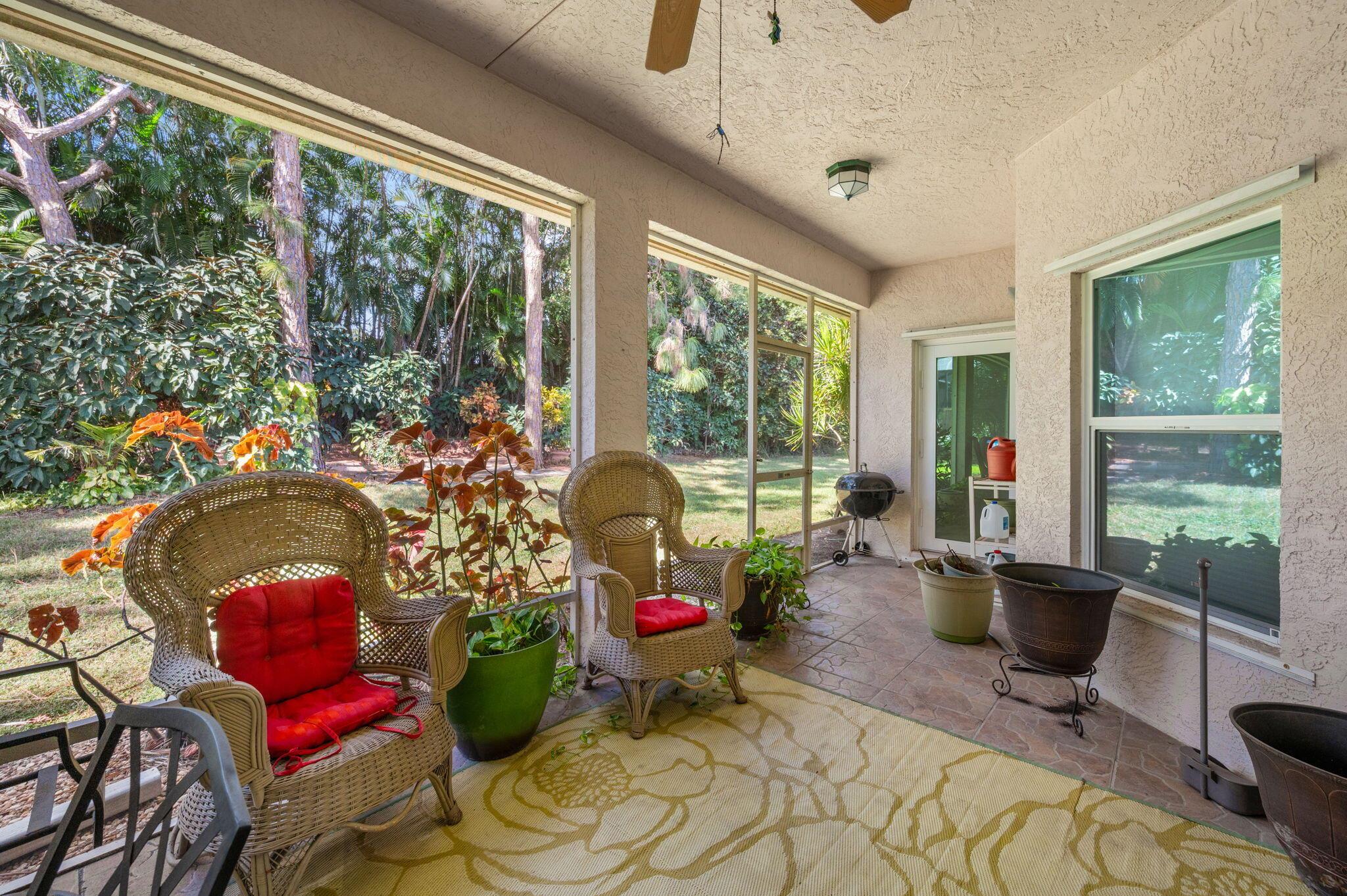 COUNTRY CLUB POINTE - Residential