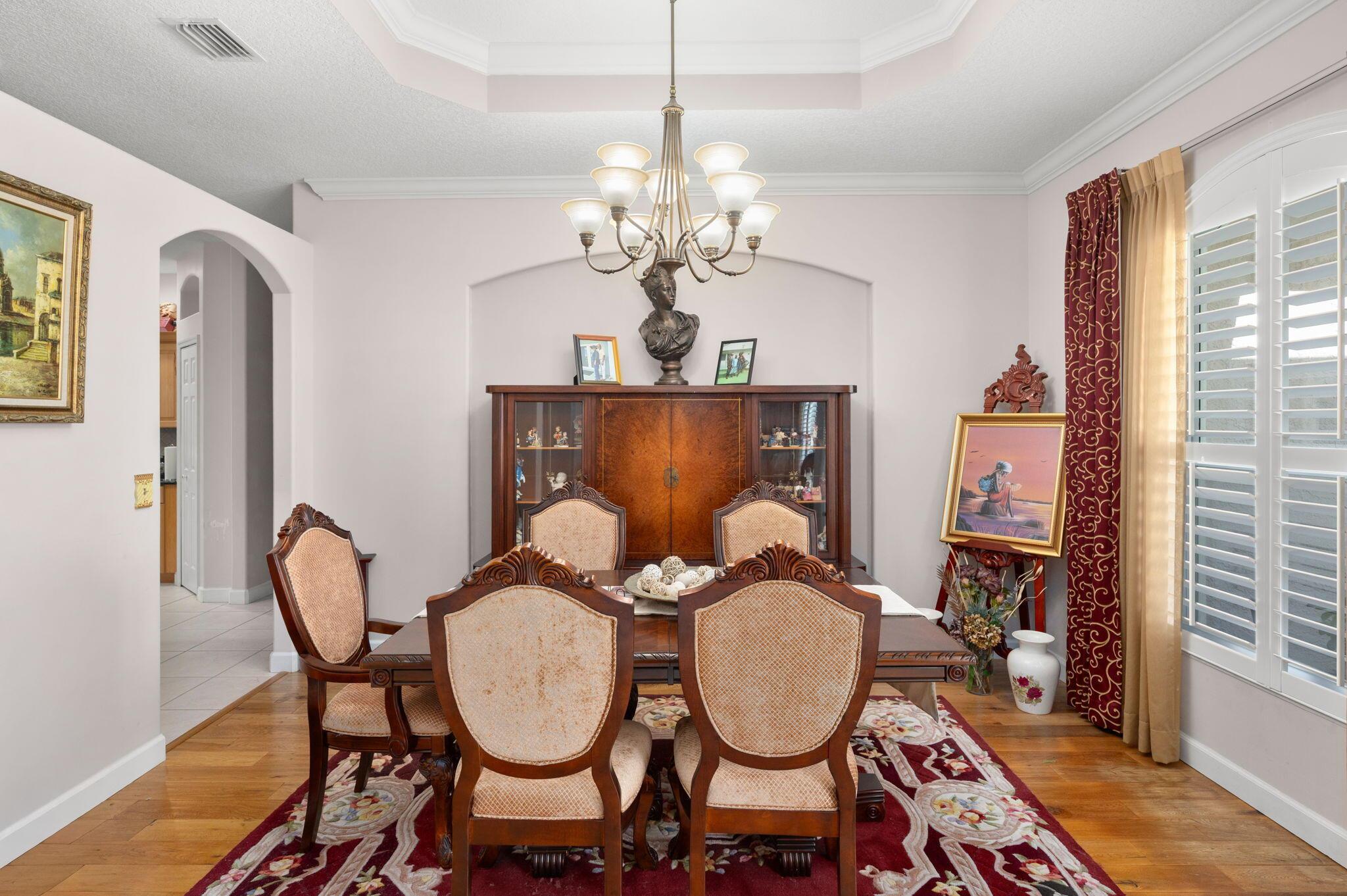 COUNTRY CLUB POINTE - Residential