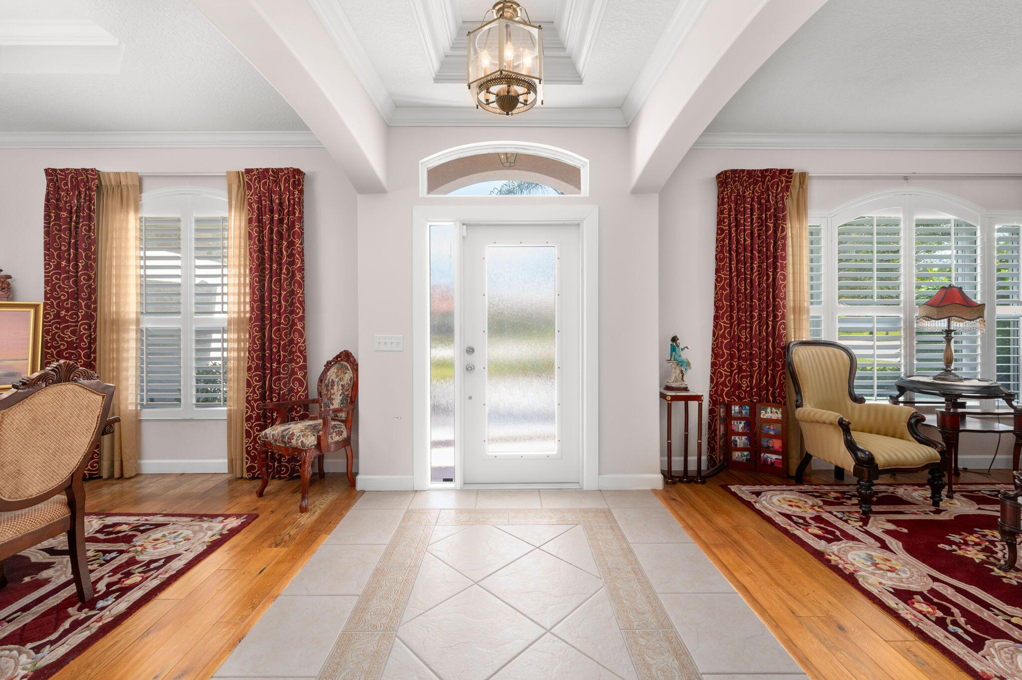 COUNTRY CLUB POINTE - Residential