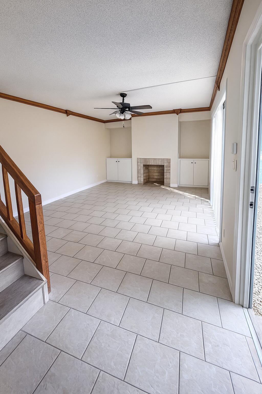 LAKEWOOD OF PALM SPRINGS - Residential Lease