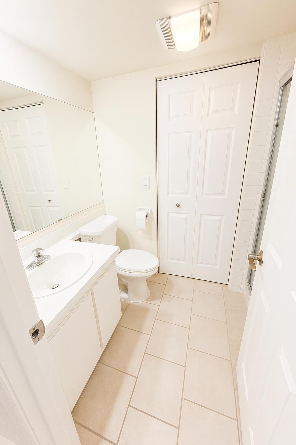 LAKEWOOD OF PALM SPRINGS - Residential Lease