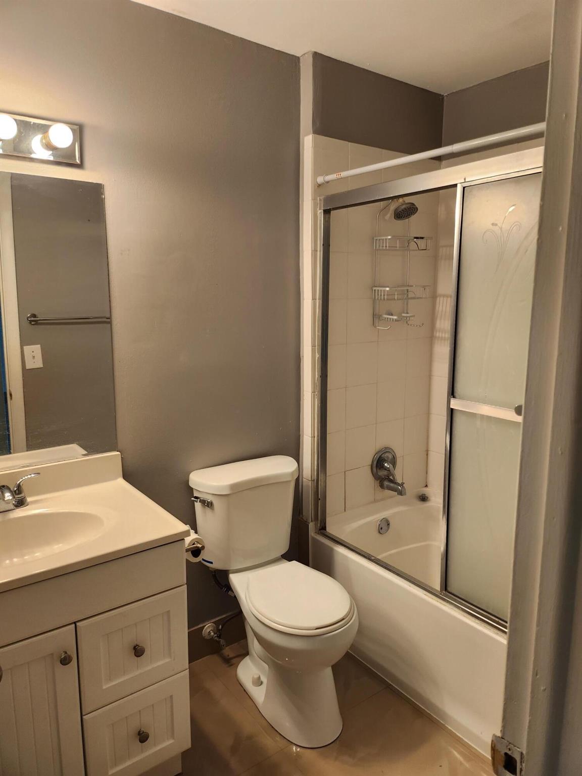 KING ARTHUR ESTATES - Residential Lease