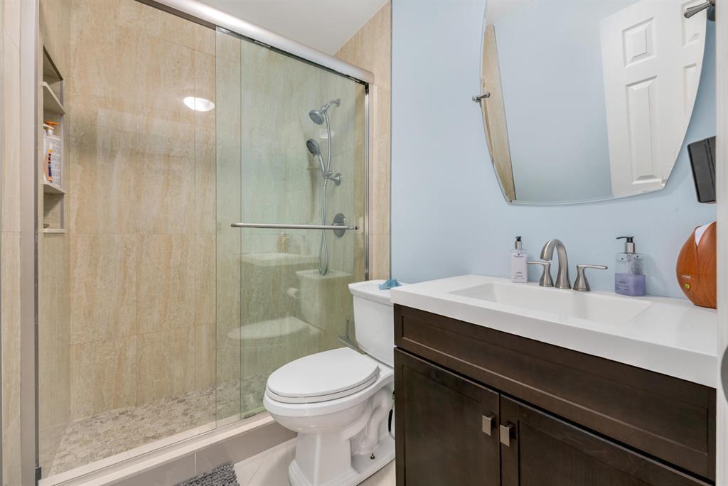 Forest Condo - Residential