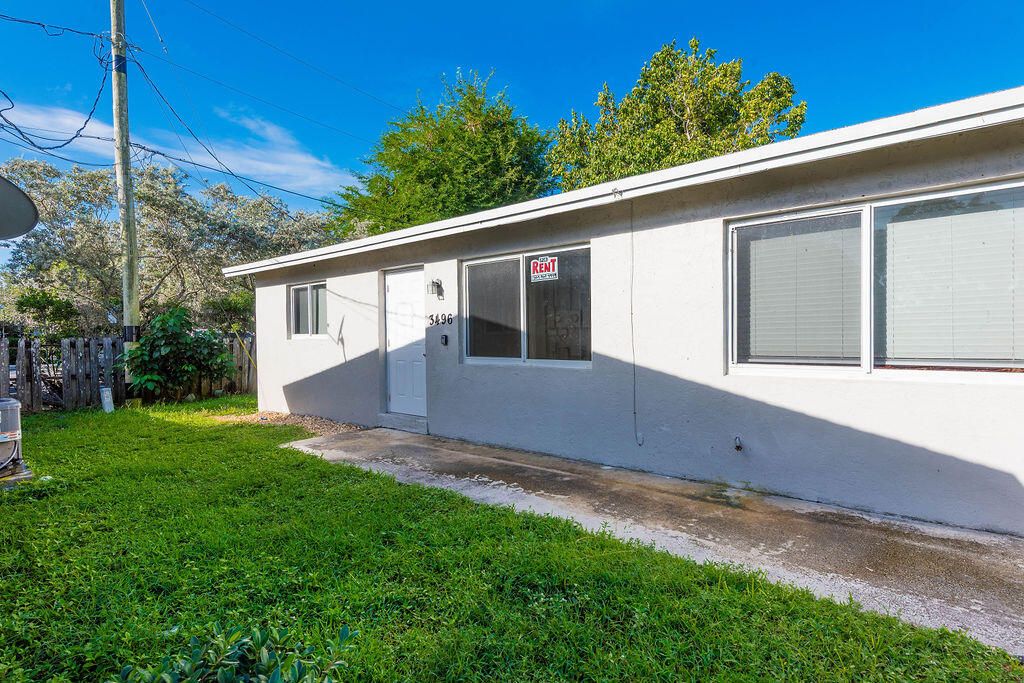 Photo of 3496 48th Lane S, Lake Worth, FL 33461 (MLS # R11066535)