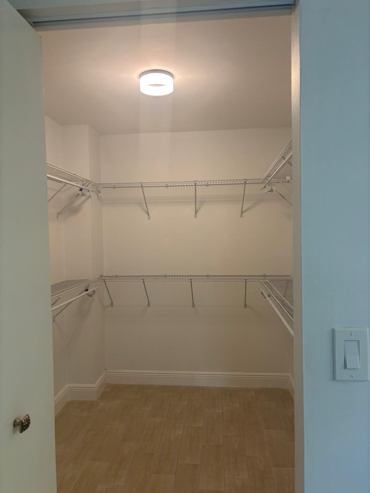 REGENCY HIGHLAND CLUB CONDO - Residential